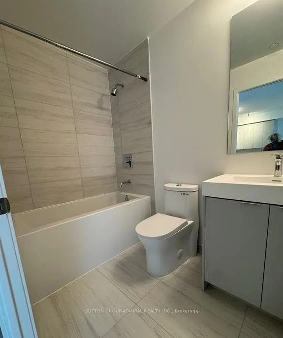 10 Abeja Street, #2419