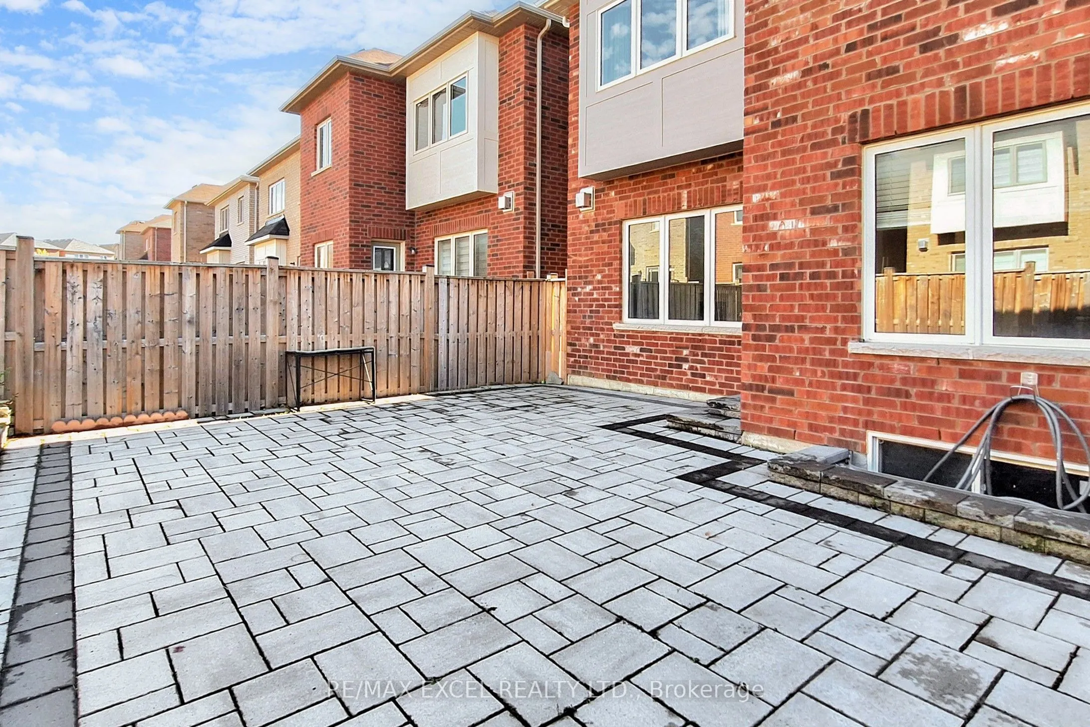 6 Kavanagh Avenue