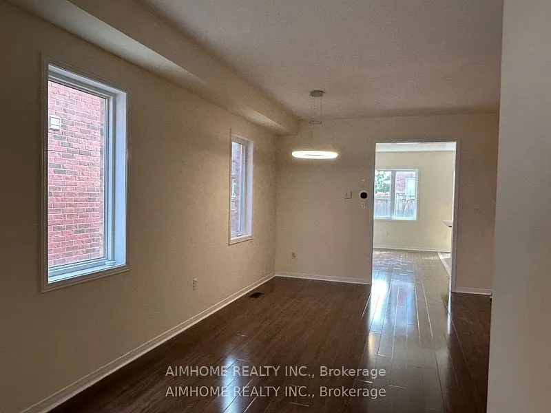1255 Blencowe Crescent
