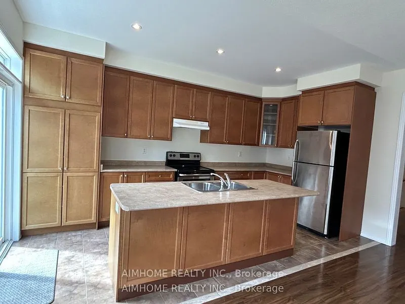 1255 Blencowe Crescent