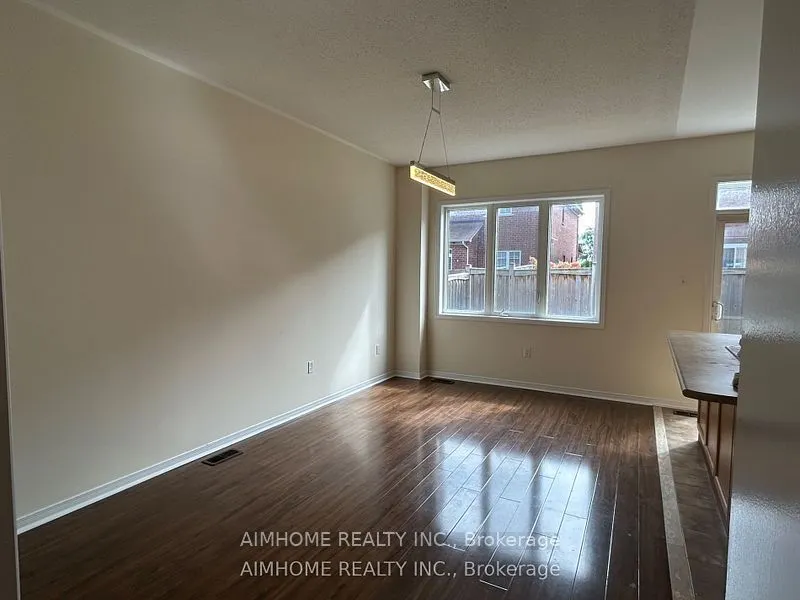 1255 Blencowe Crescent