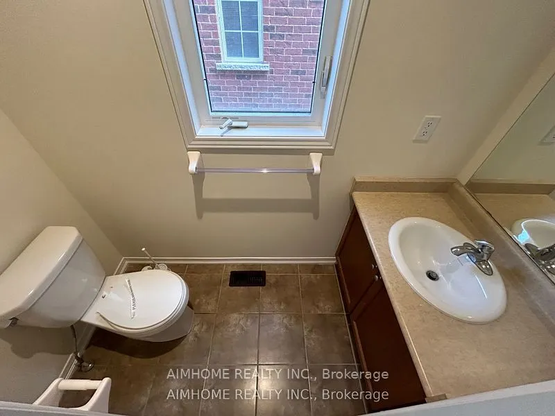 1255 Blencowe Crescent