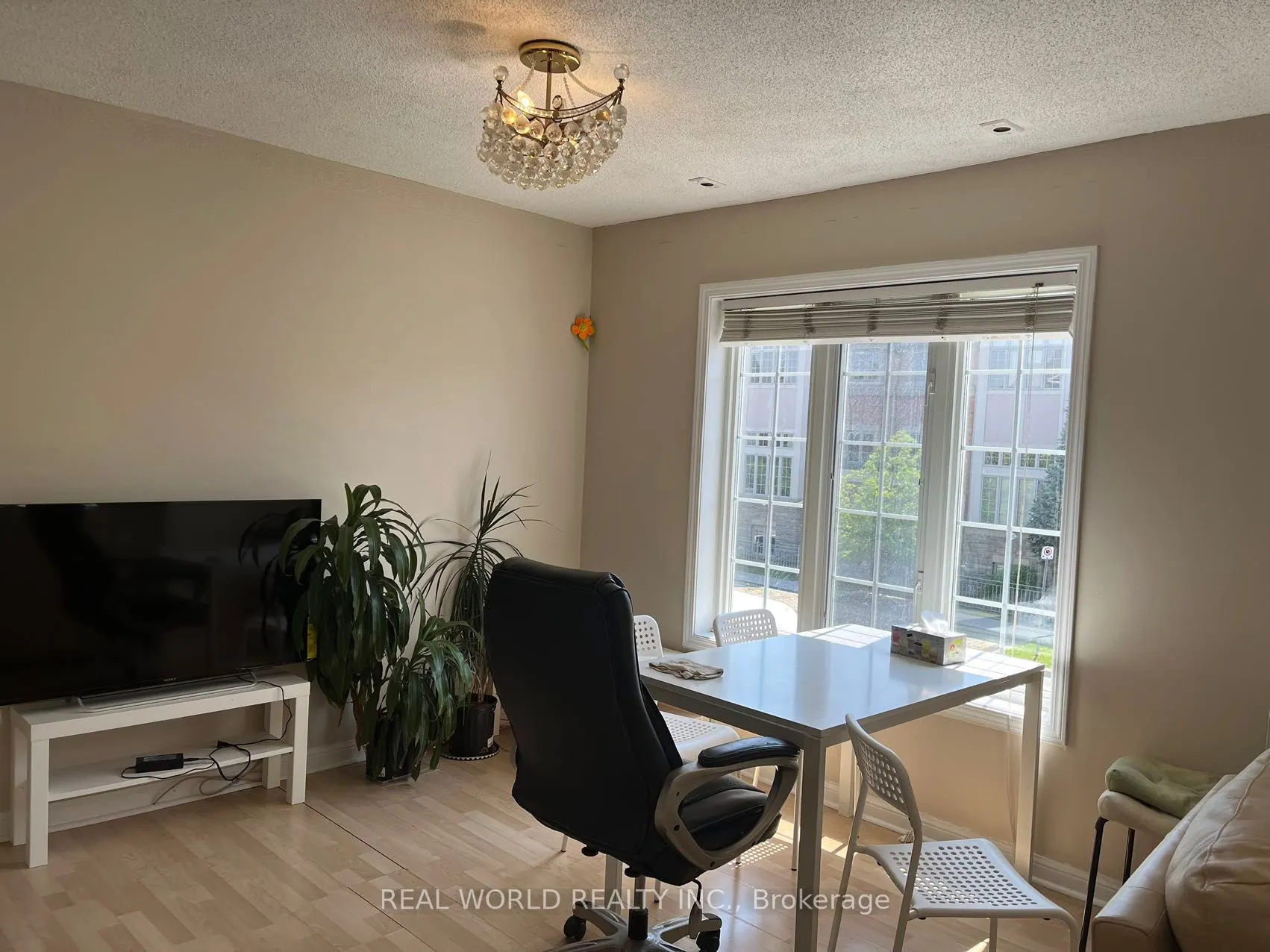 8 Cox Boulevard, #13