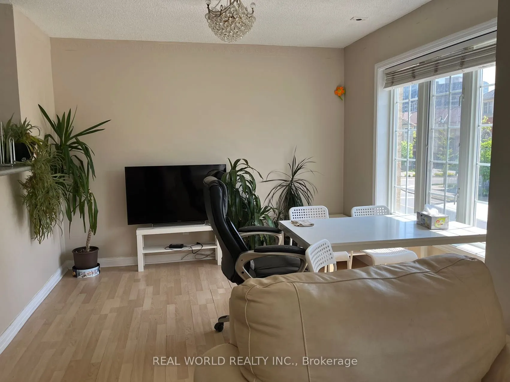 8 Cox Boulevard, #13