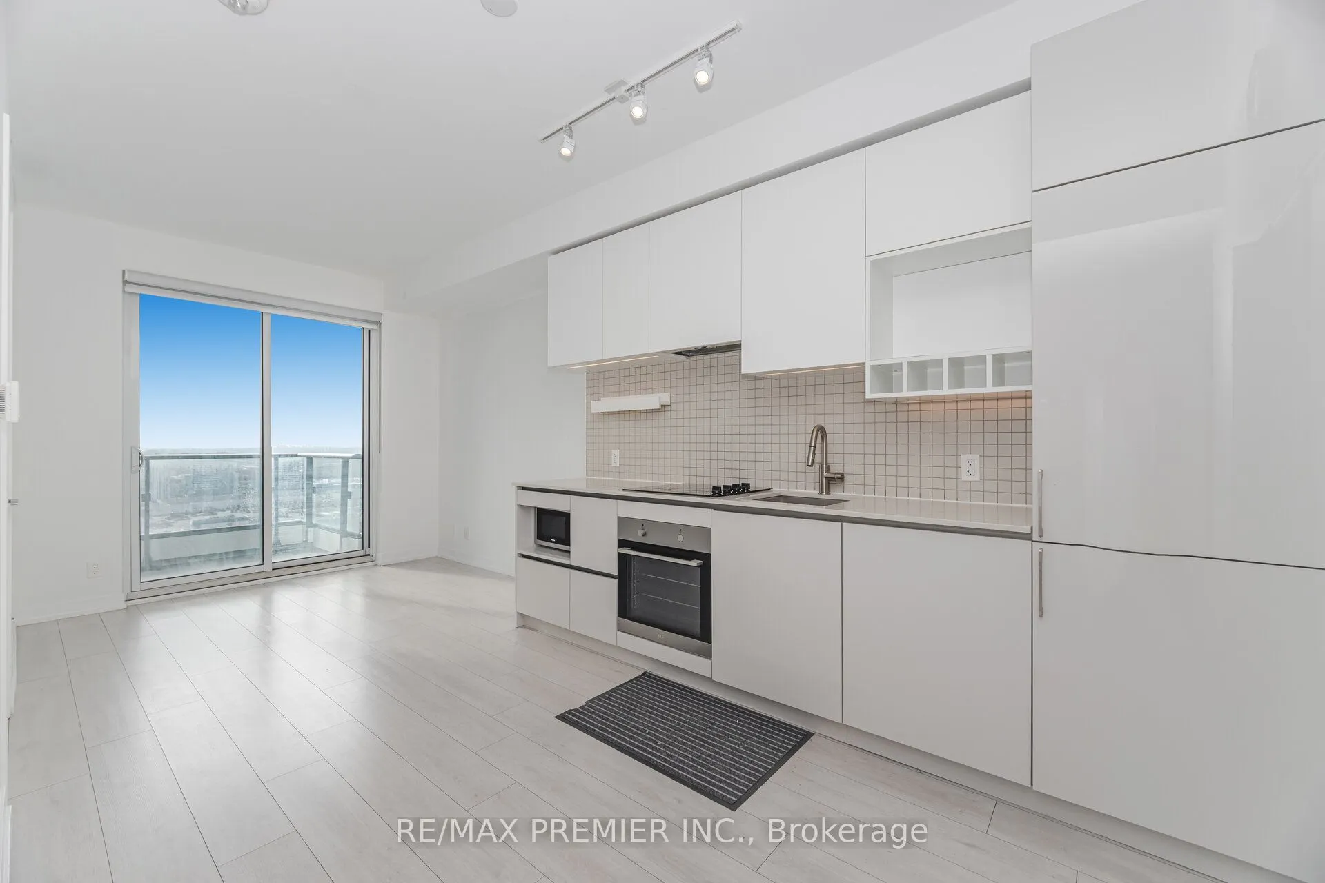 950 Portage Parkway, #2808