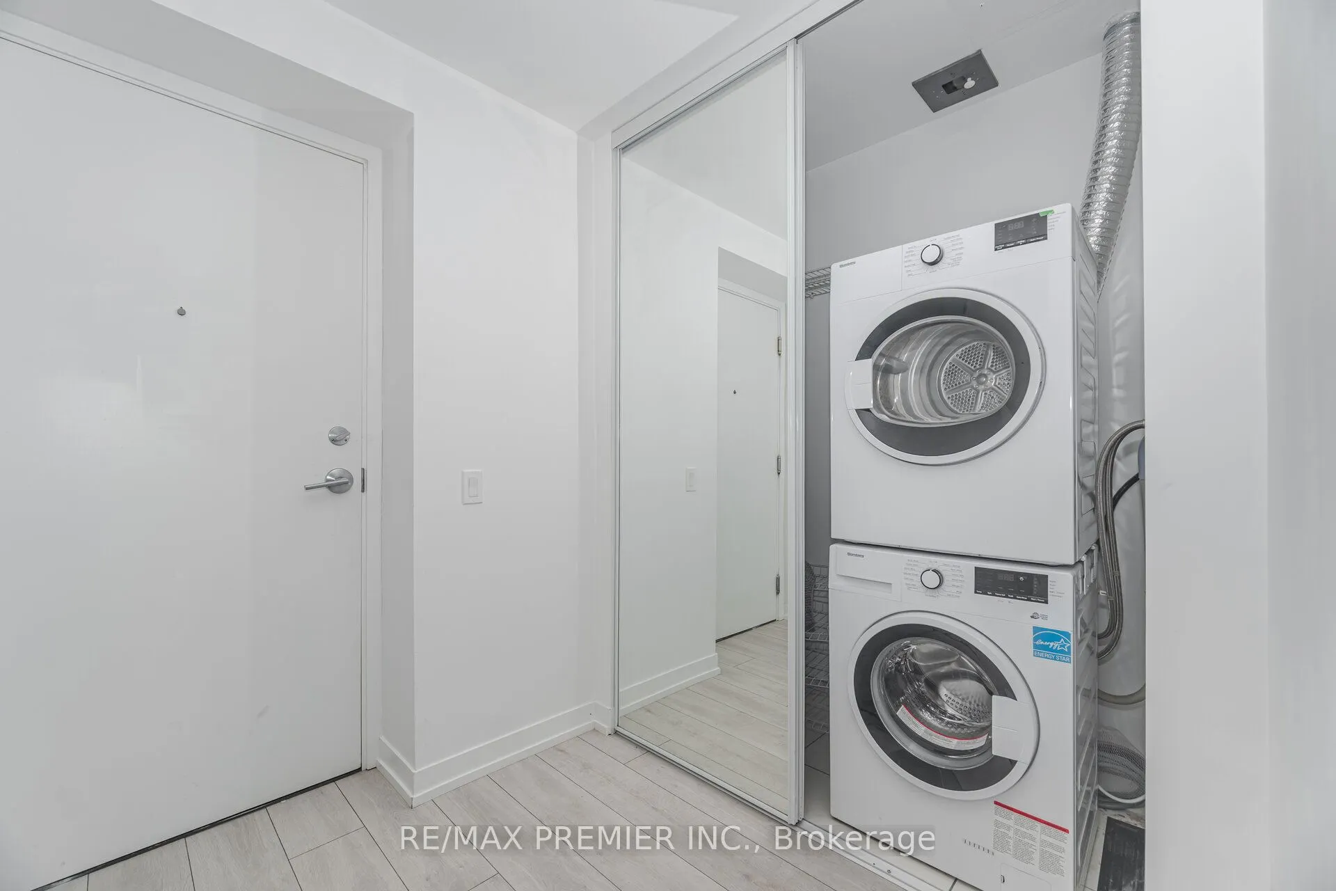 950 Portage Parkway, #2808