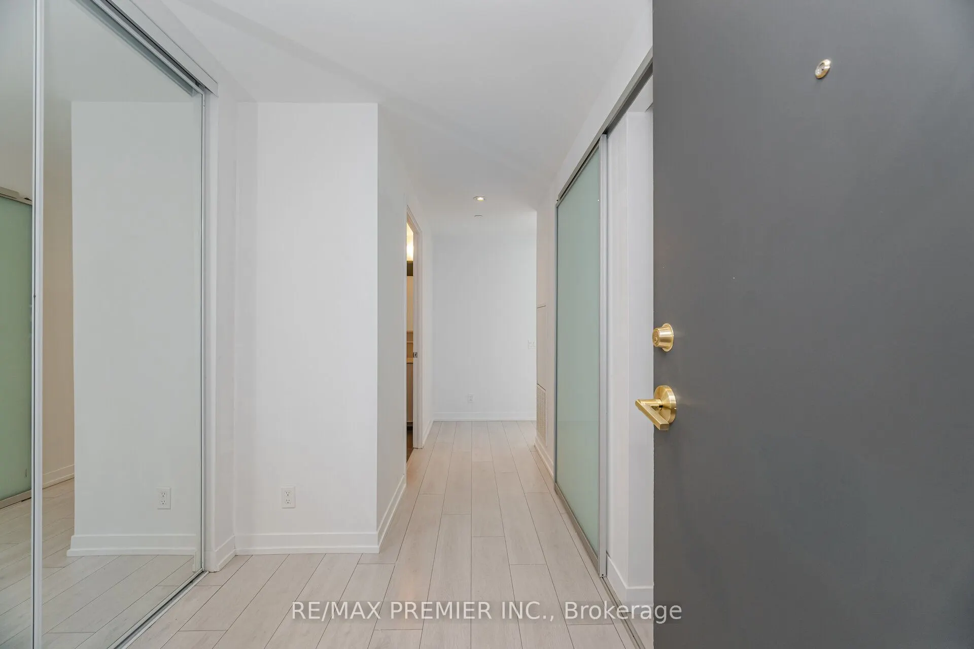 950 Portage Parkway, #2808