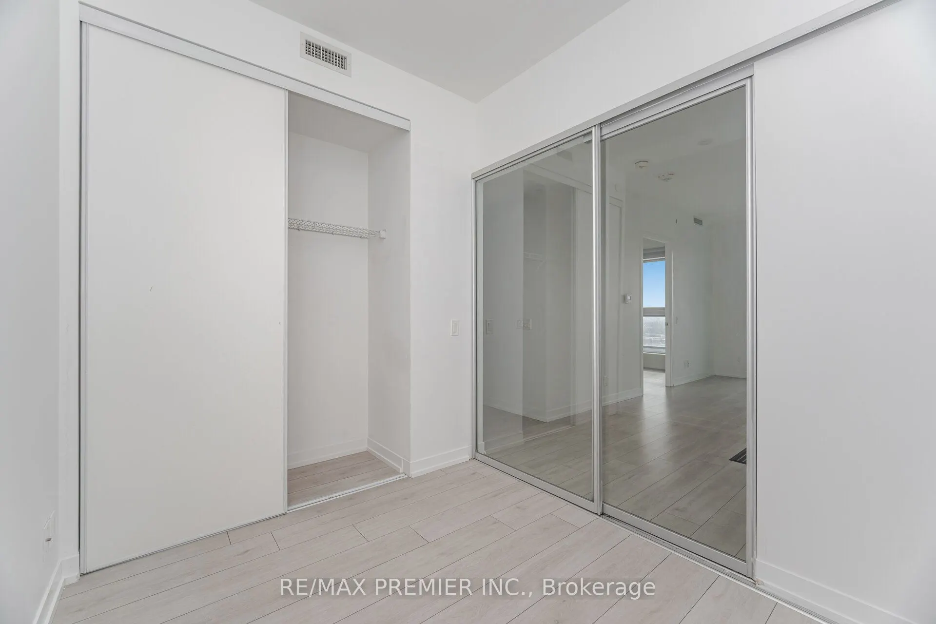 950 Portage Parkway, #2808