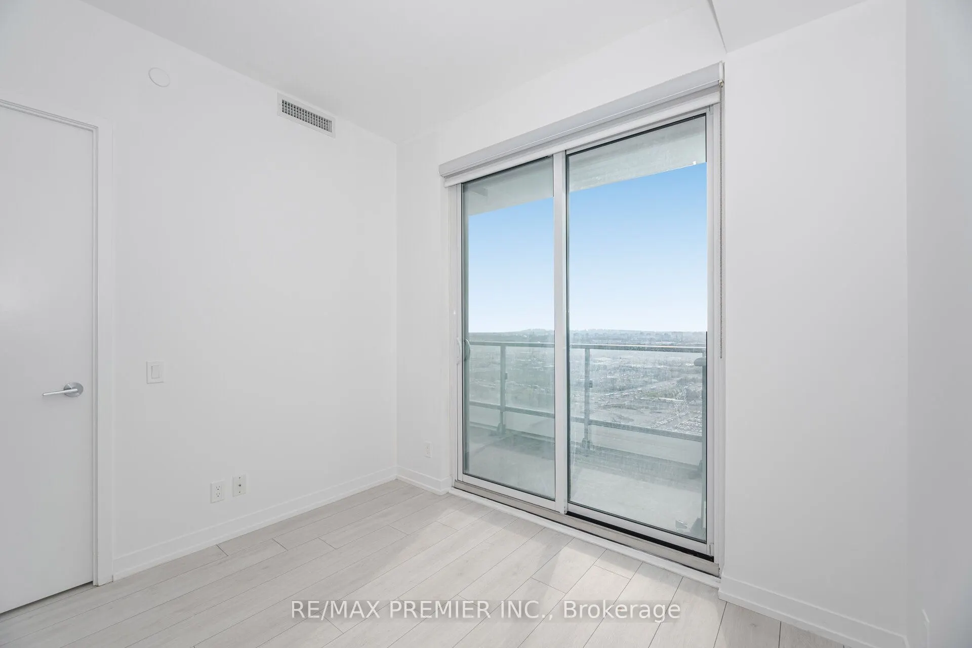 950 Portage Parkway, #2808