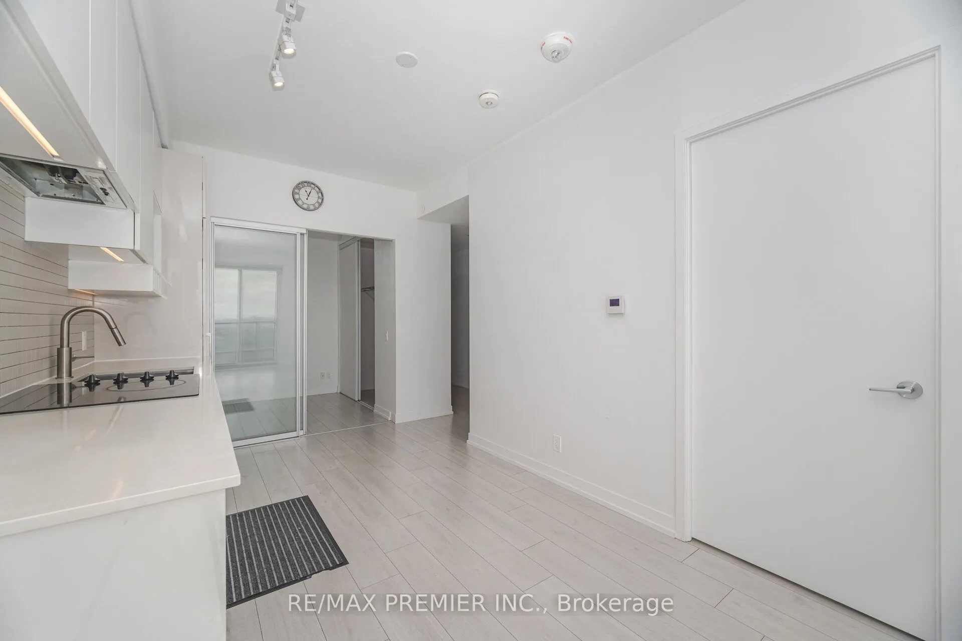 950 Portage Parkway, #2808