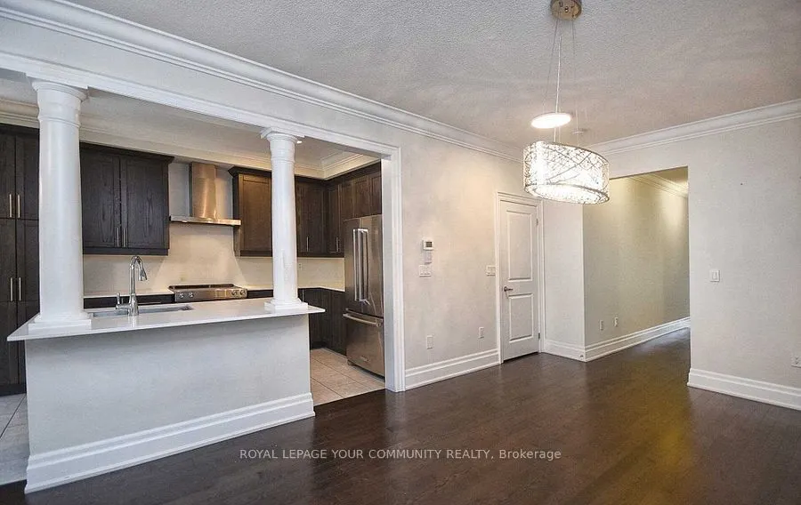 590 Sweetwater Crescent