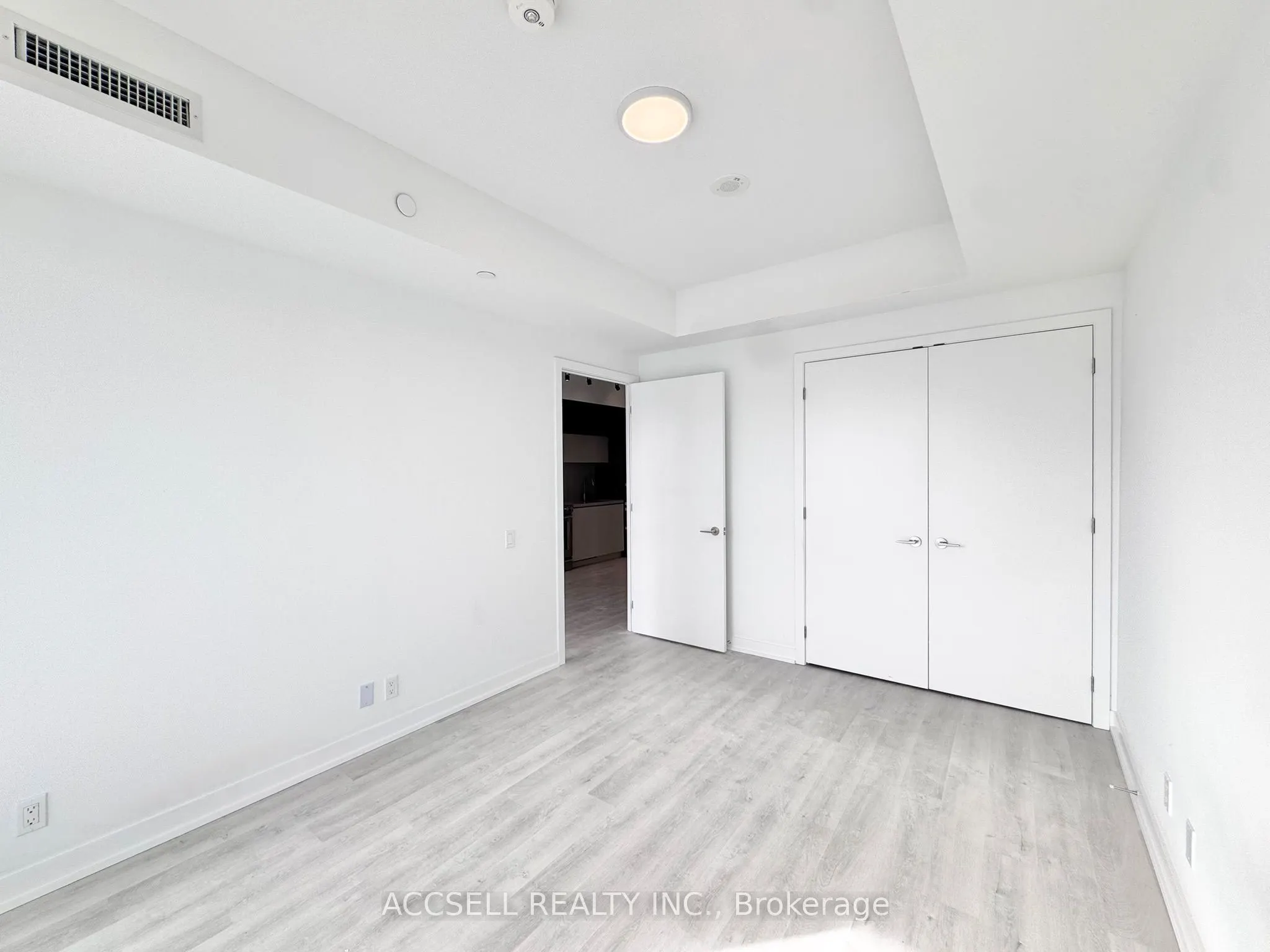 185 Millway Avenue, #W702