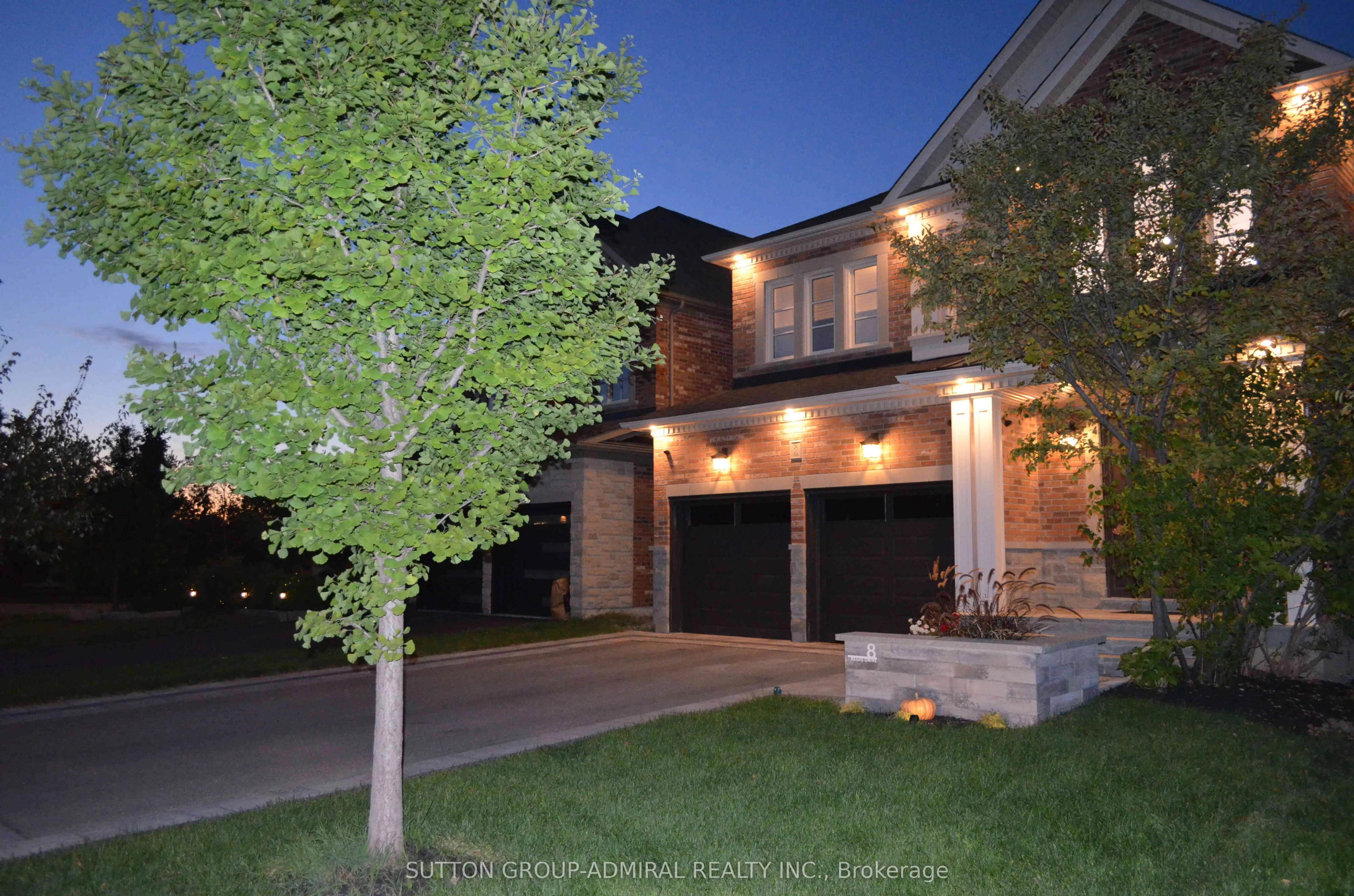 8 Aegis Drive