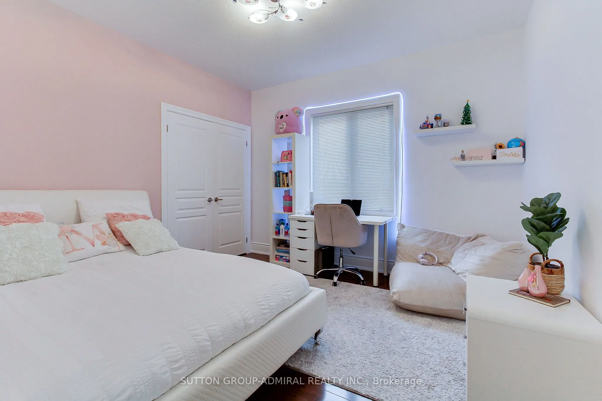 8 Aegis Drive