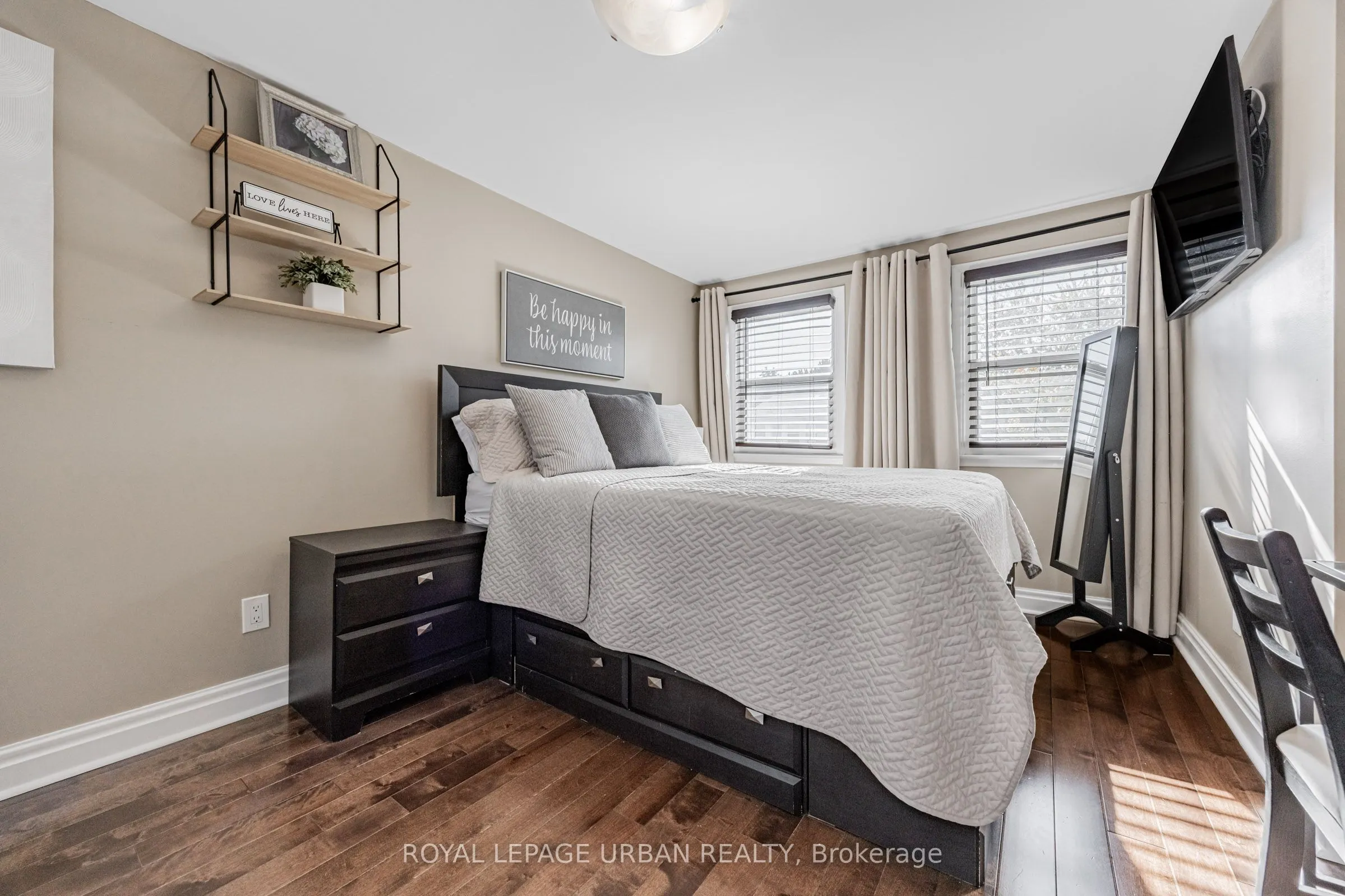 1684 John Street, #16