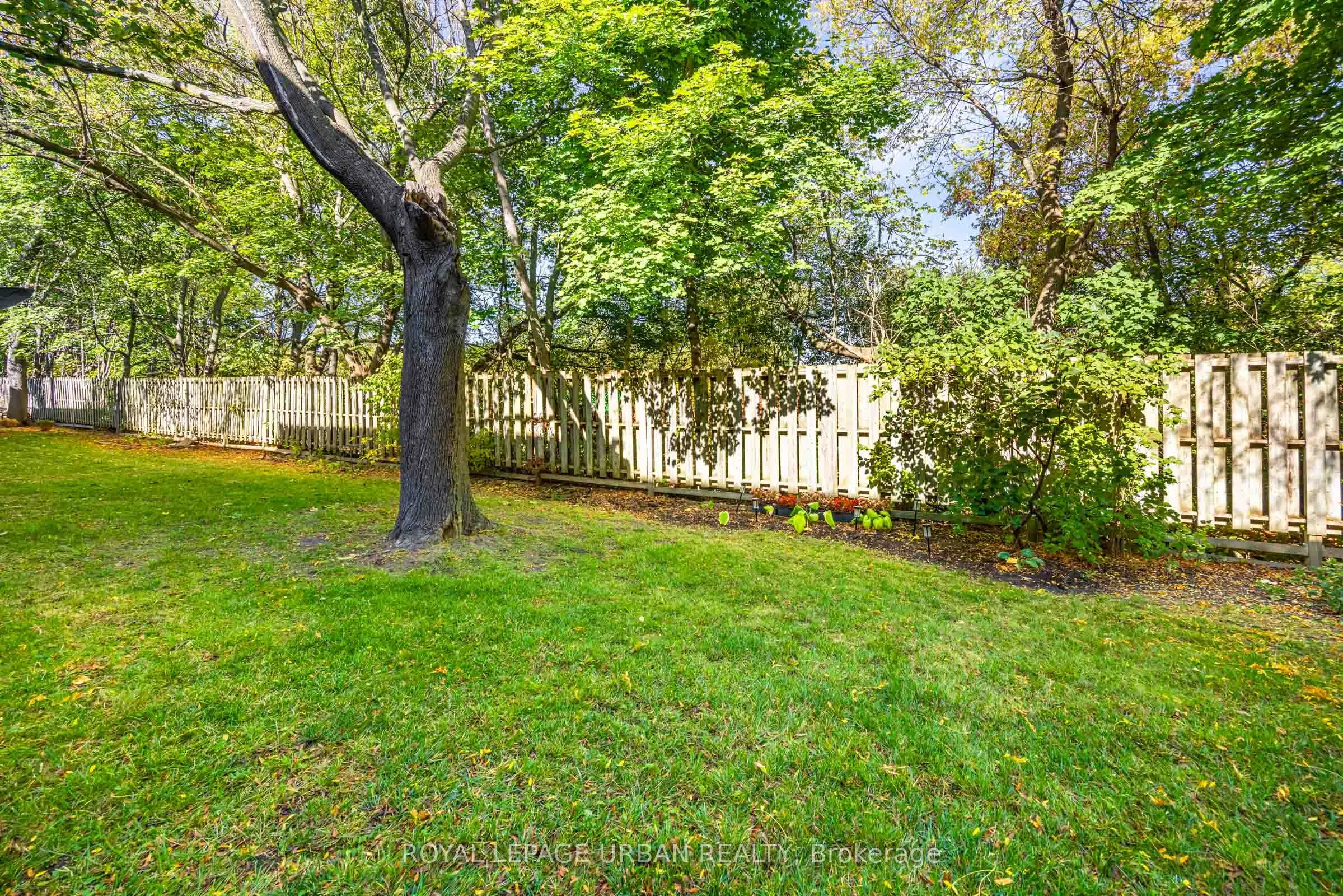 1684 John Street, #16