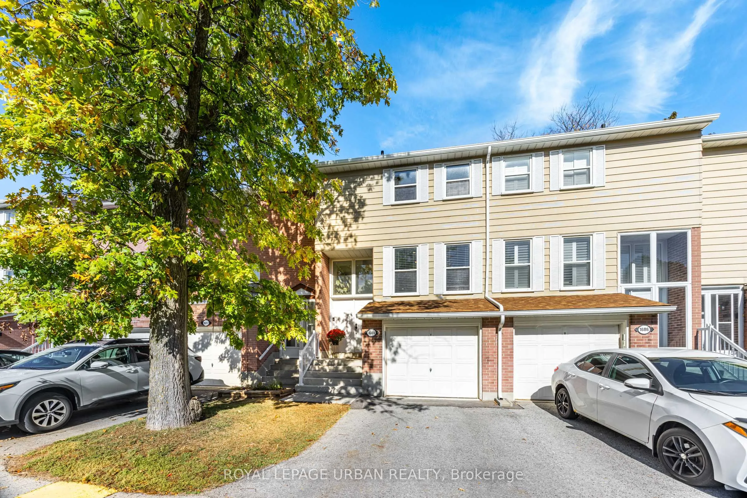 1684 John Street, #16
