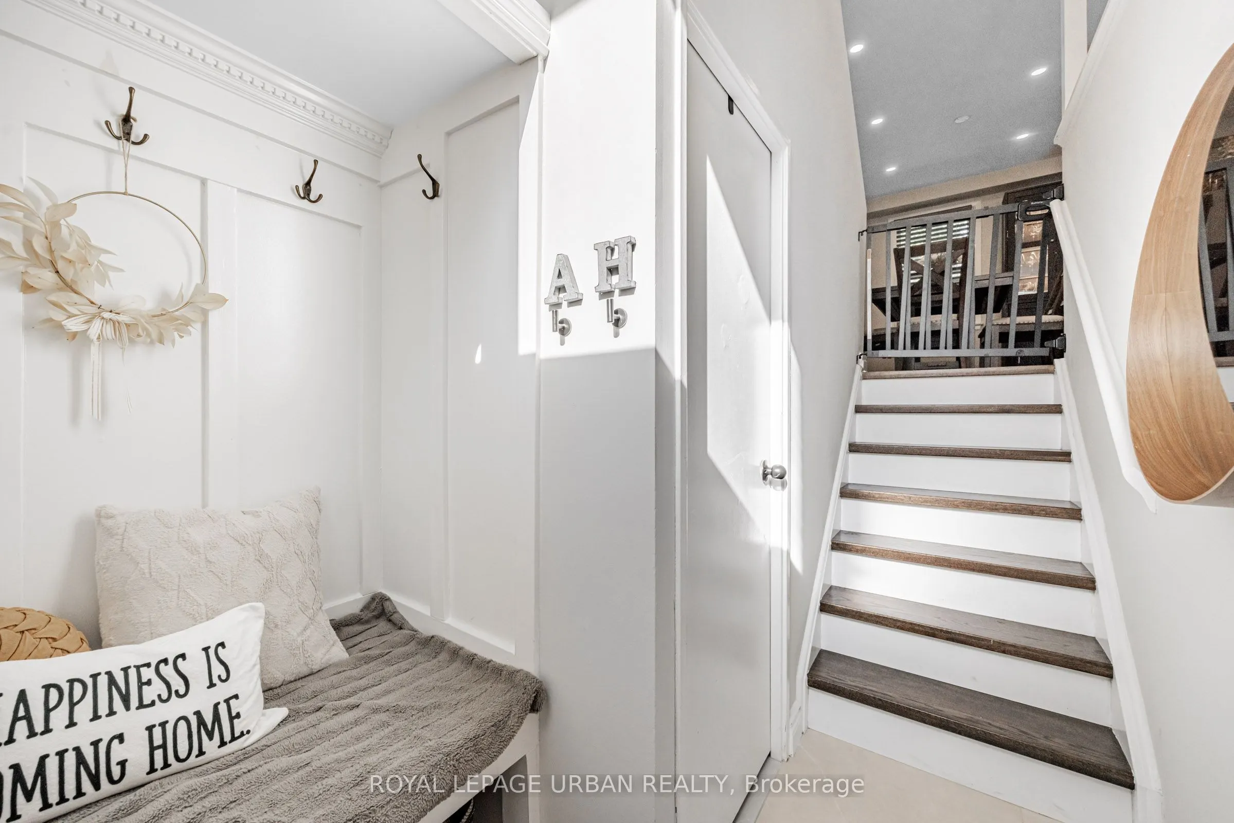 1684 John Street, #16