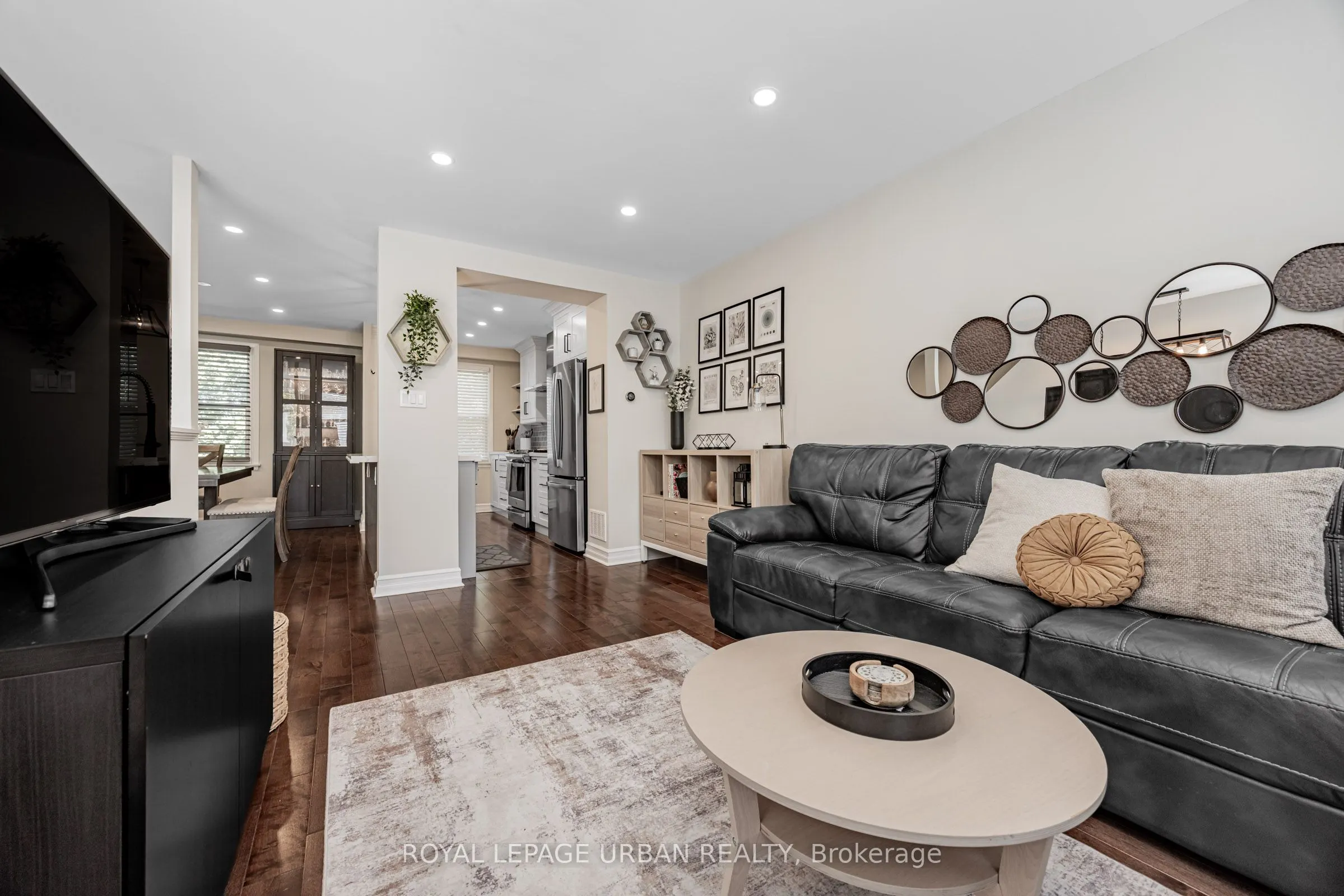 1684 John Street, #16