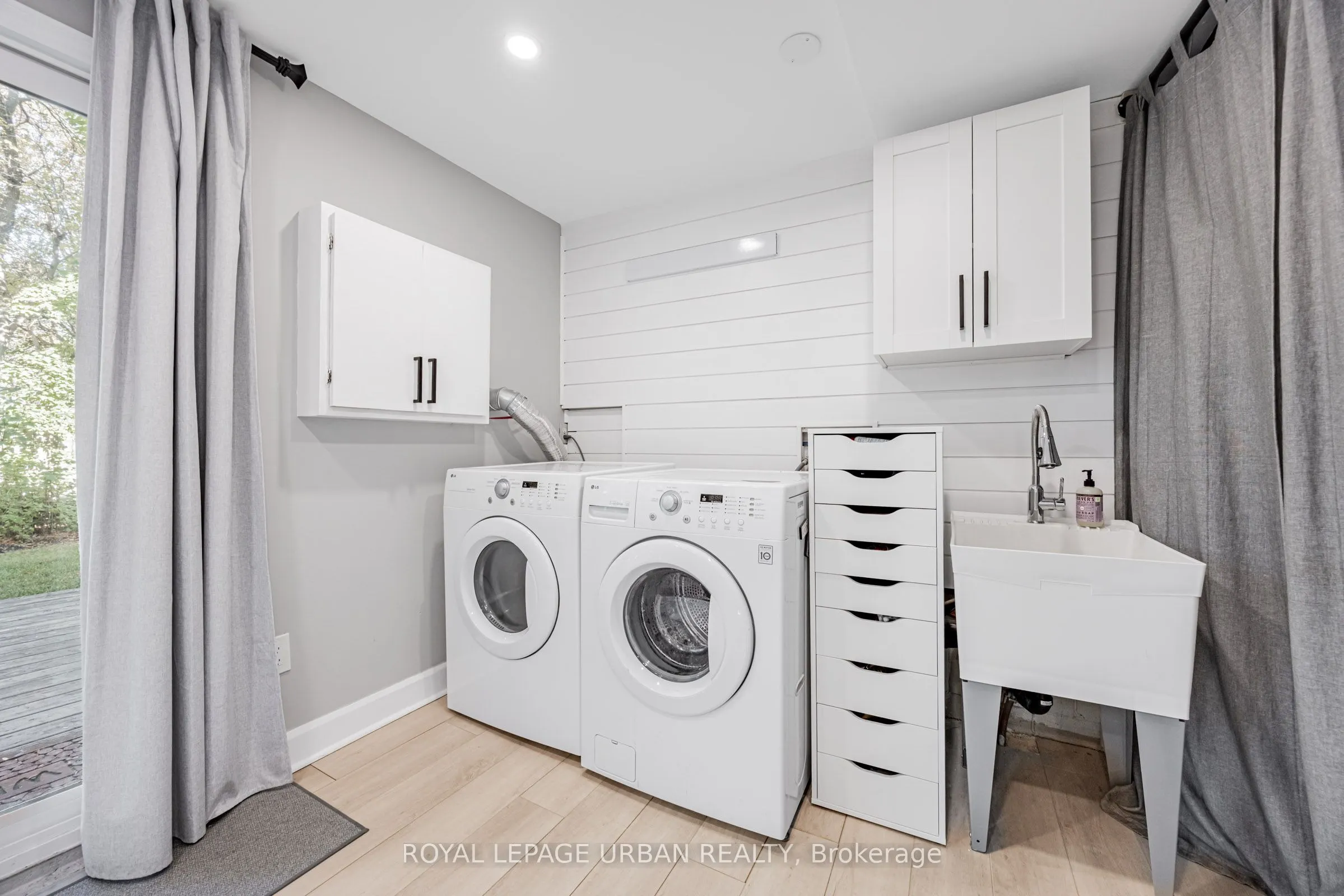 1684 John Street, #16