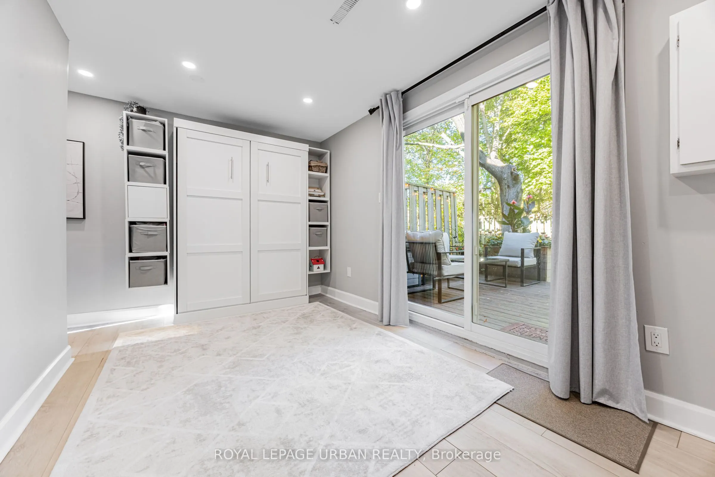 1684 John Street, #16