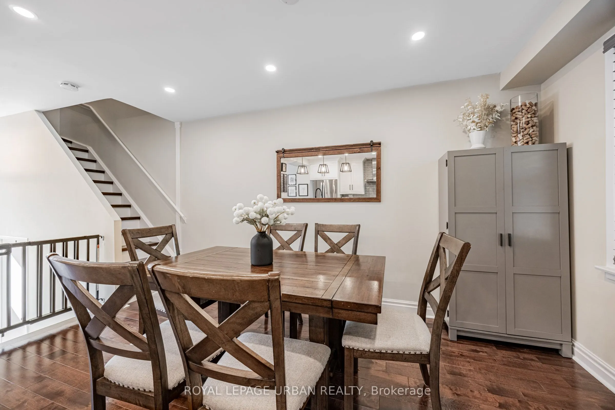 1684 John Street, #16