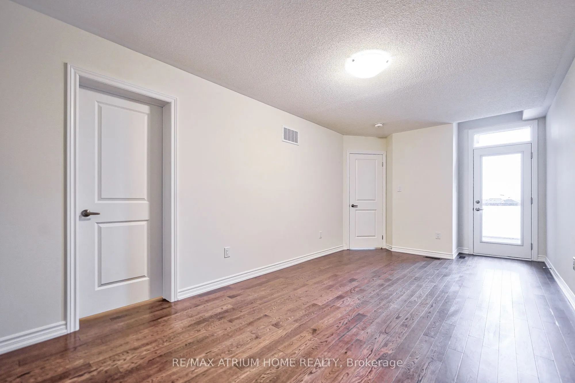 4 Thomas Frisby Jr. Crescent