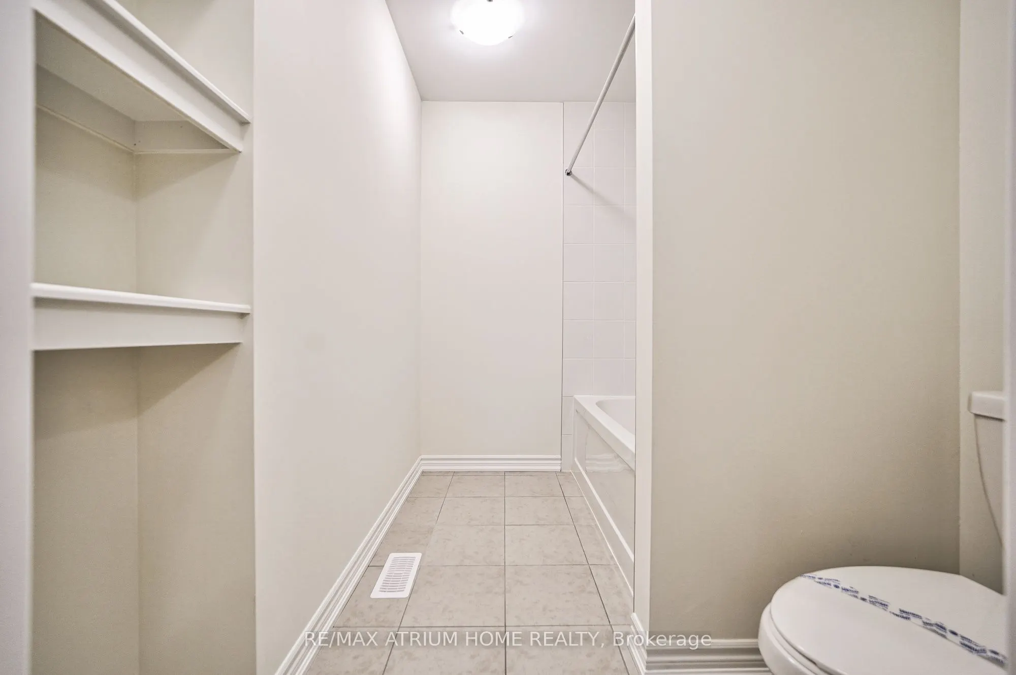 4 Thomas Frisby Jr. Crescent