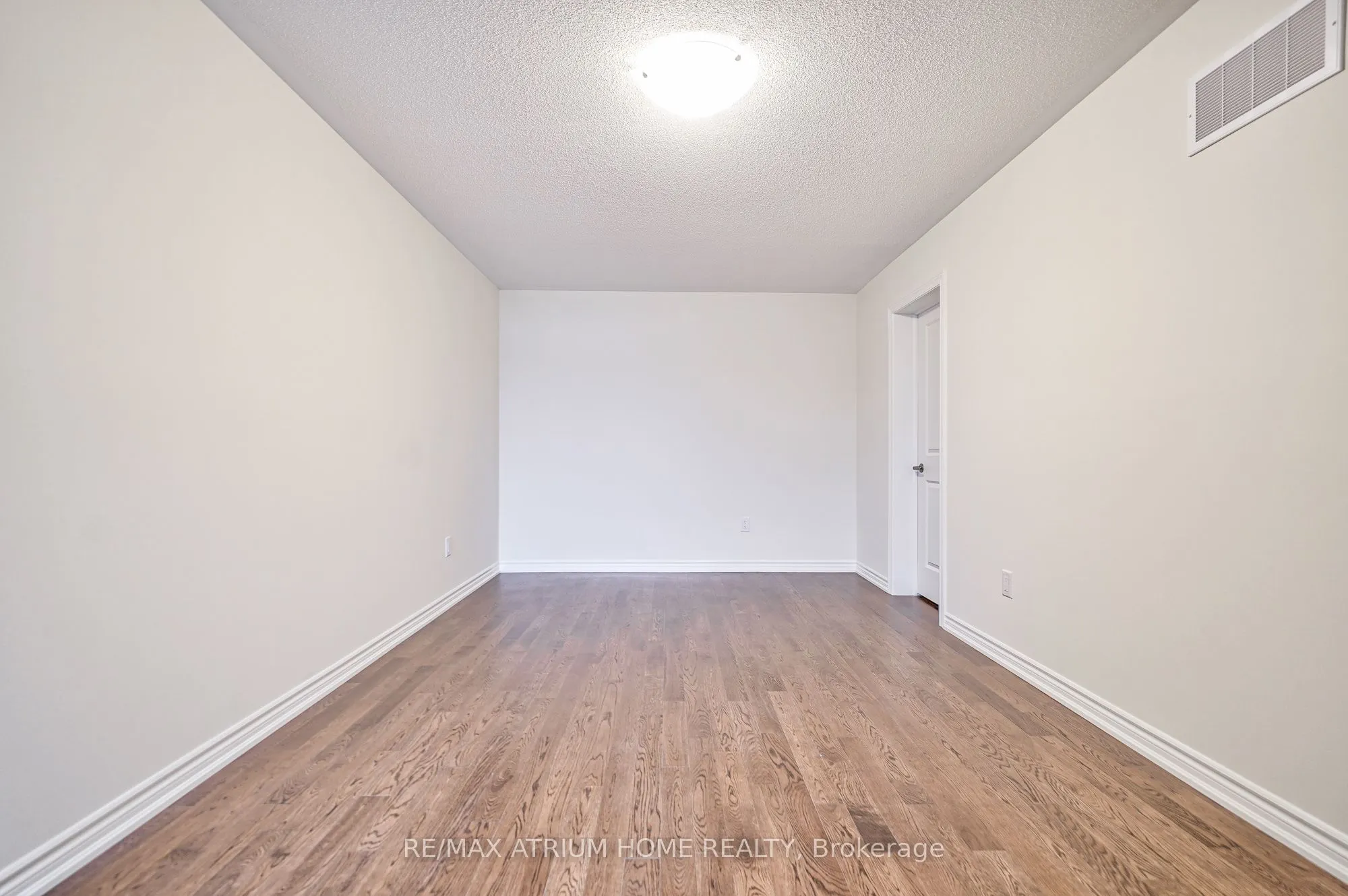 4 Thomas Frisby Jr. Crescent