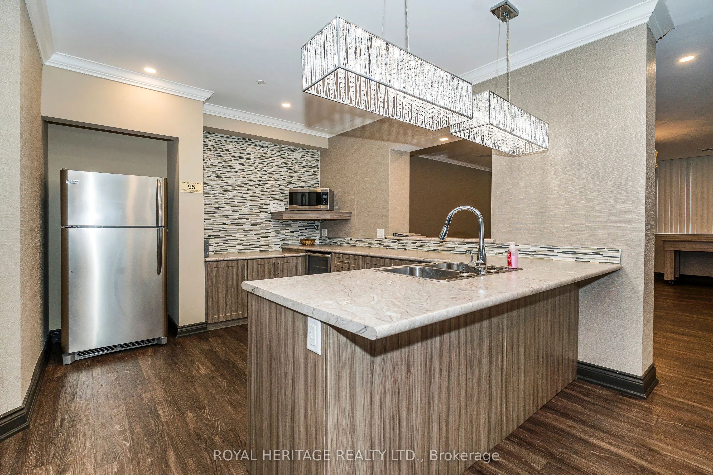 270 Davis Drive, #809