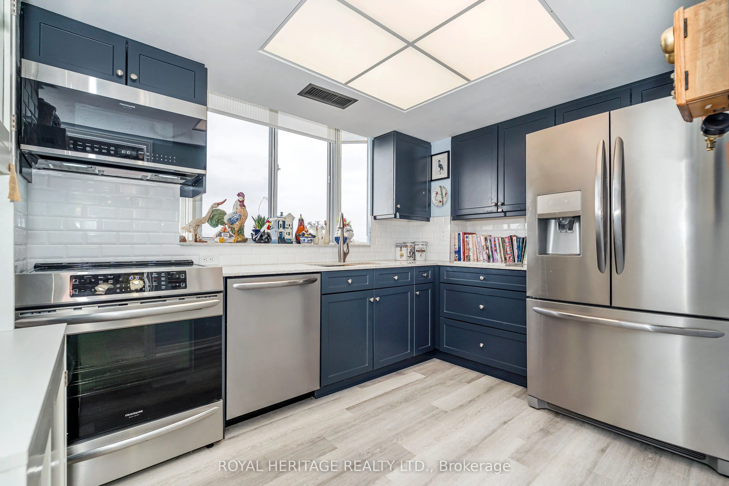 270 Davis Drive, #809