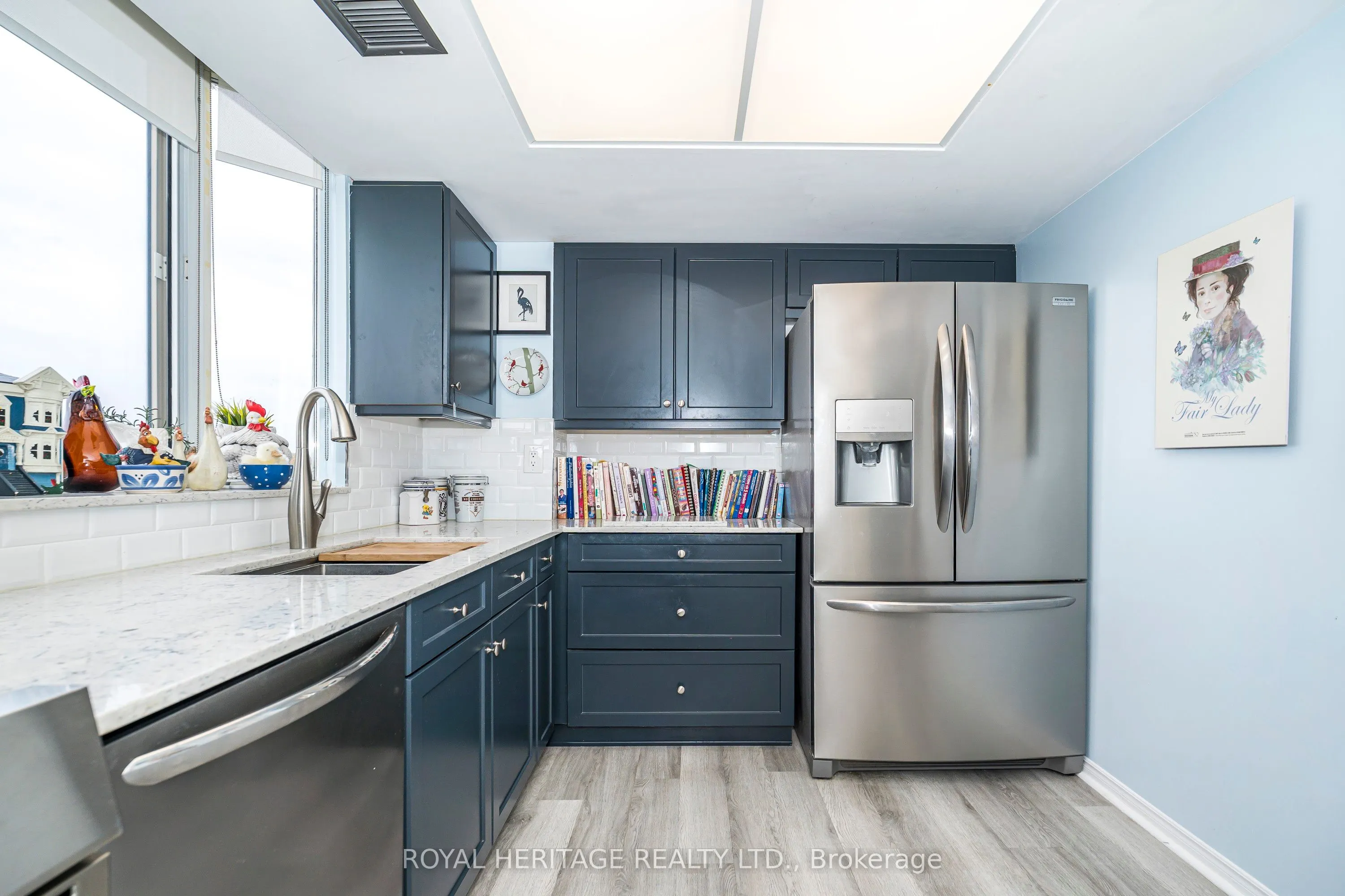 270 Davis Drive, #809