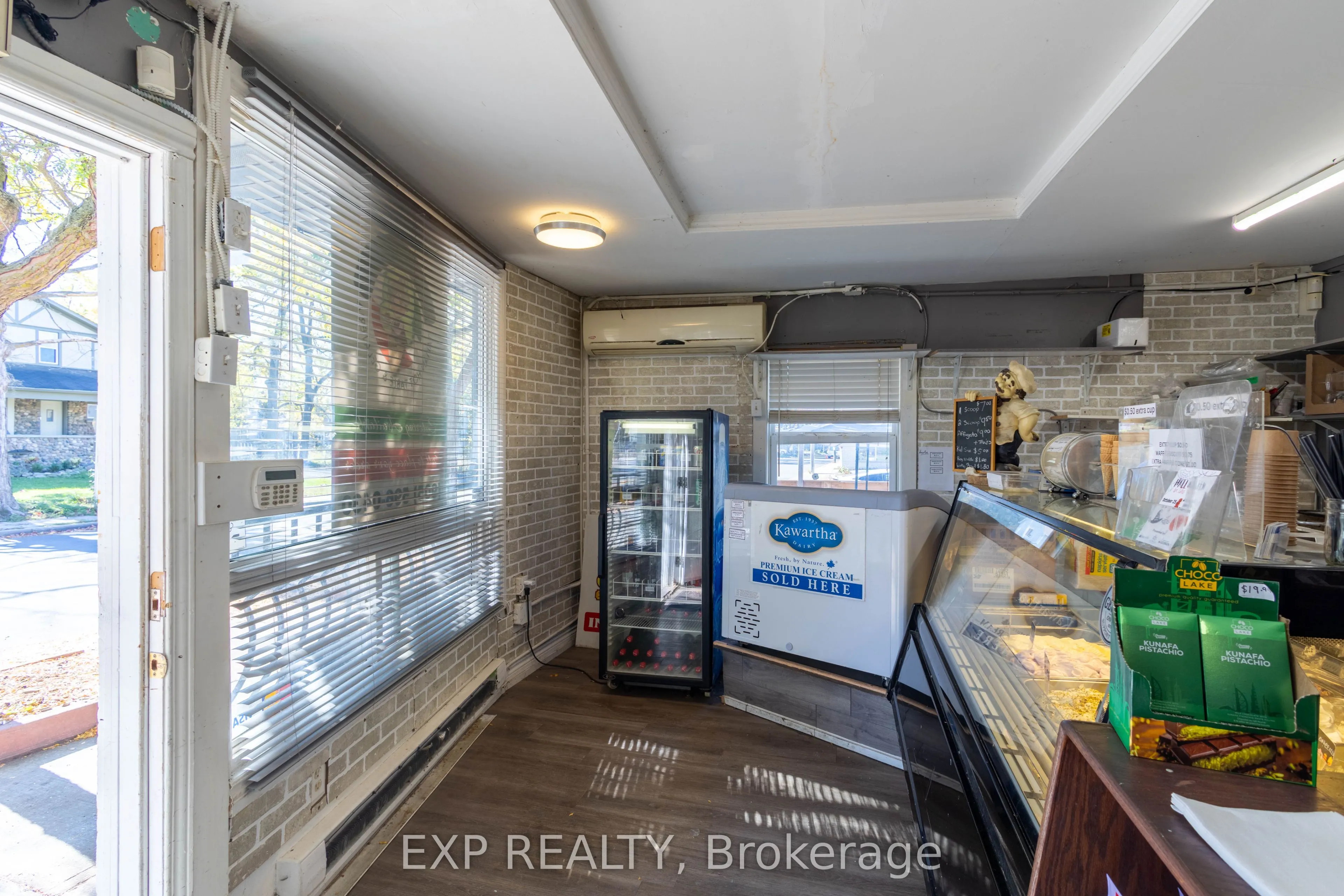 928 Lake Drive E, #104 & 105