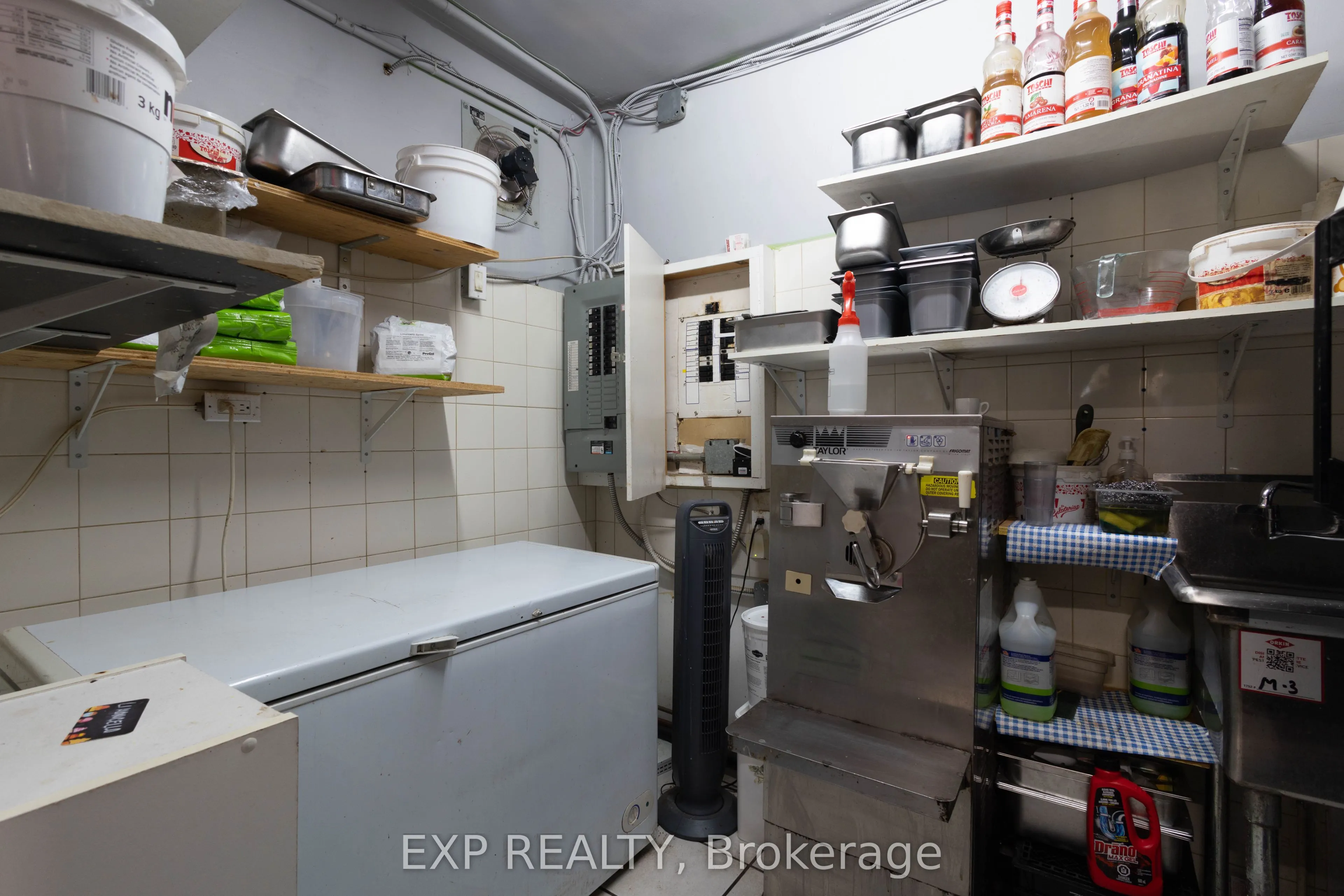 928 Lake Drive E, #104 & 105