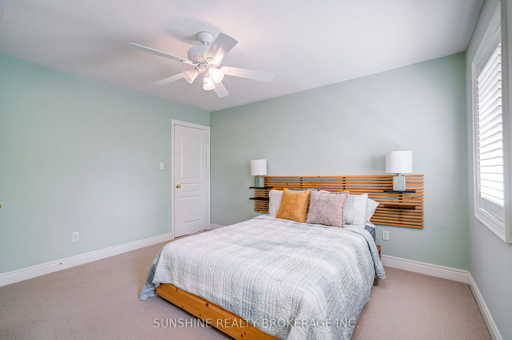 19 Aspen Leaf Court