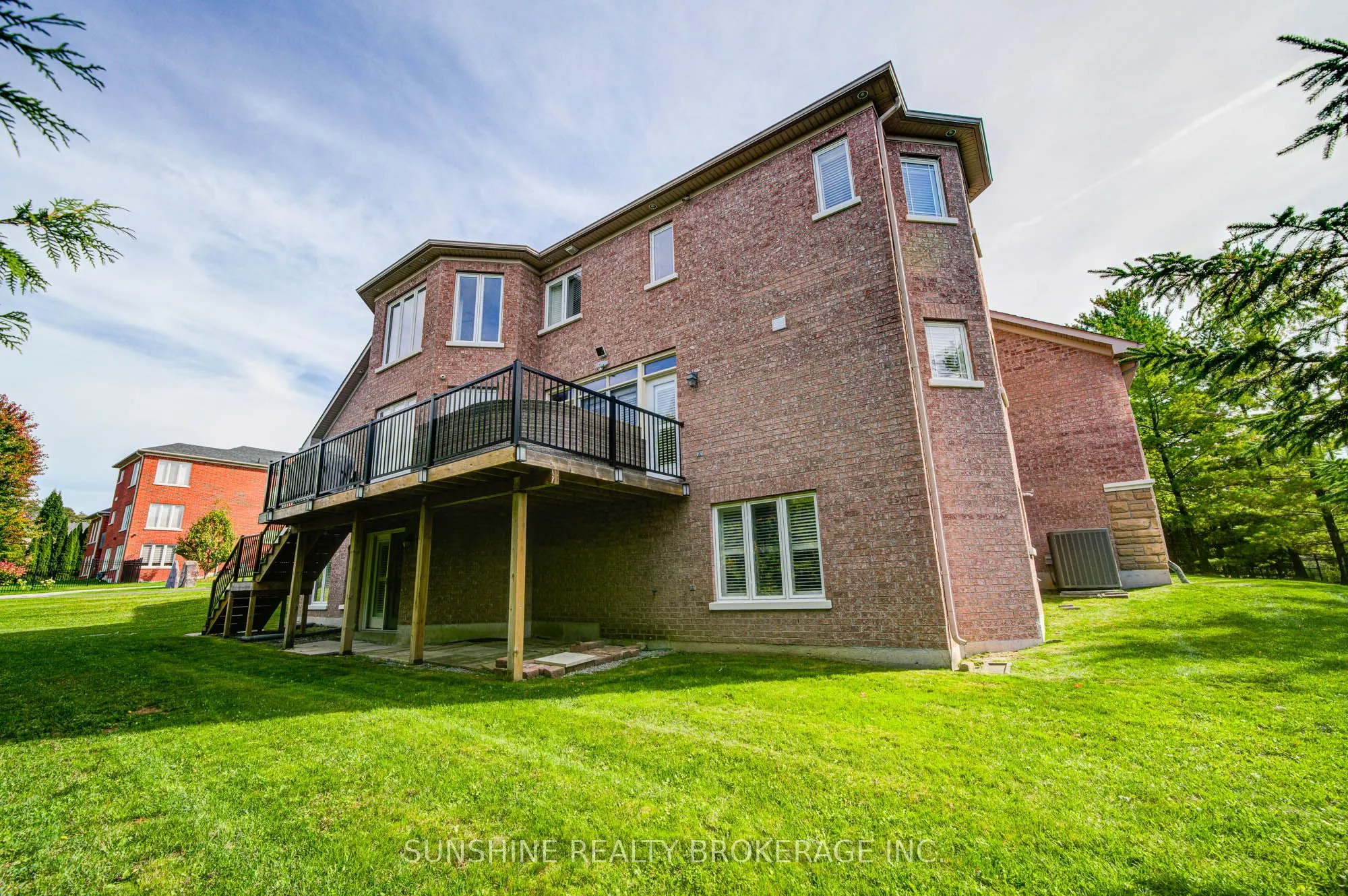 19 Aspen Leaf Court