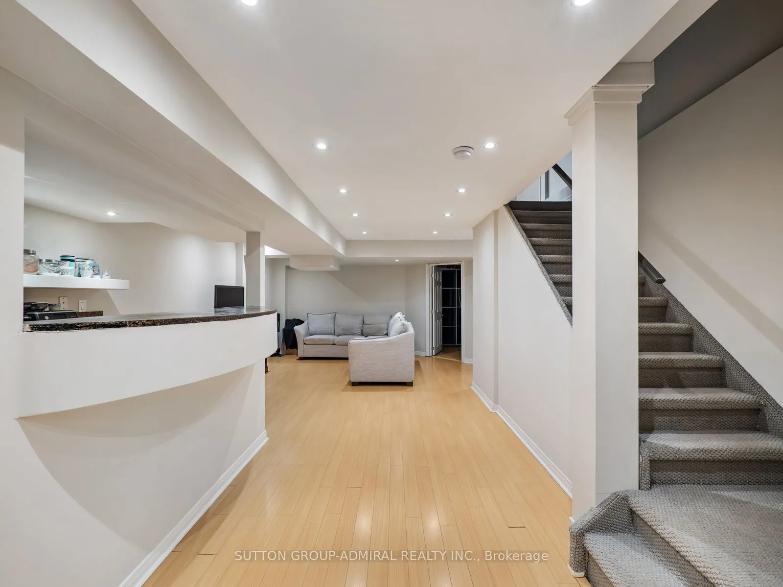 192 Chayna Crescent