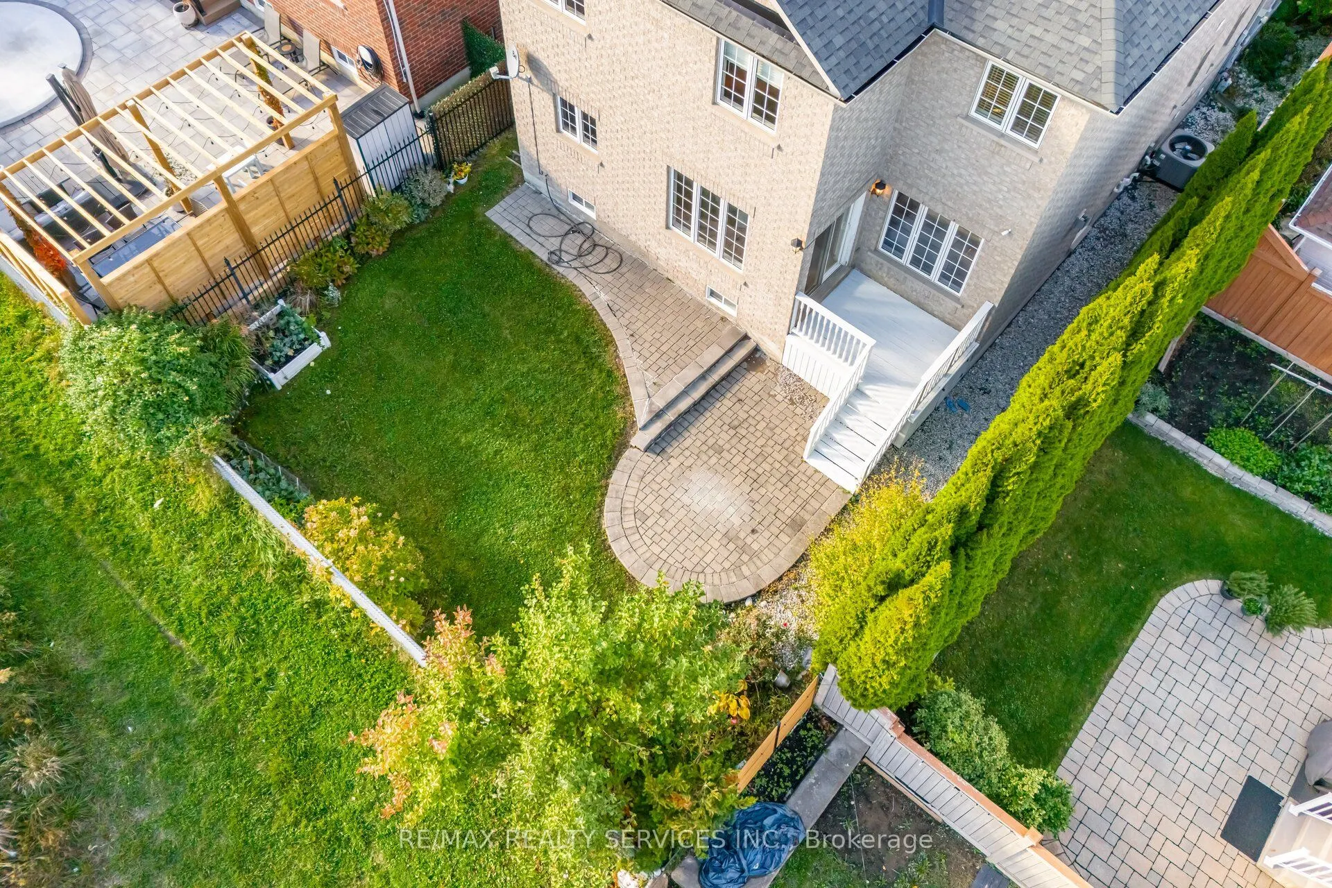 71 Ivy Glen Drive