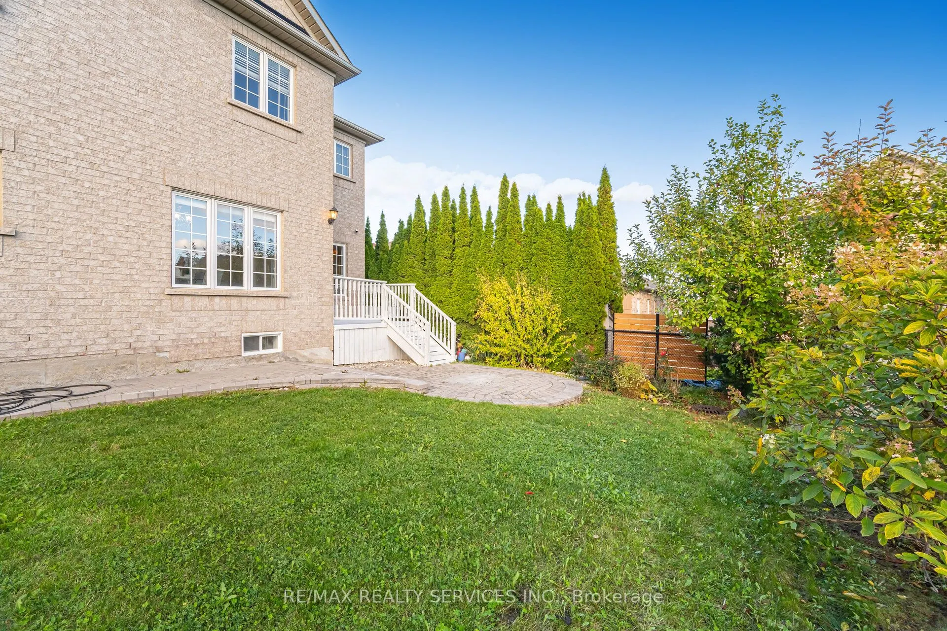 71 Ivy Glen Drive