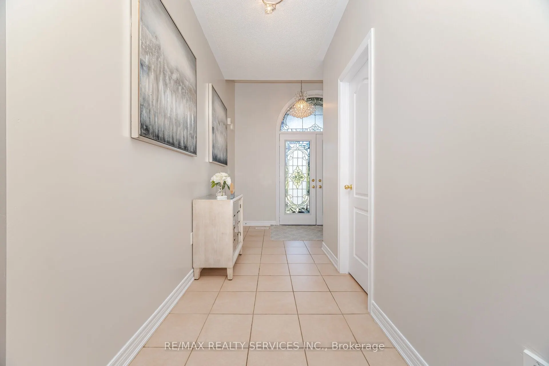 71 Ivy Glen Drive