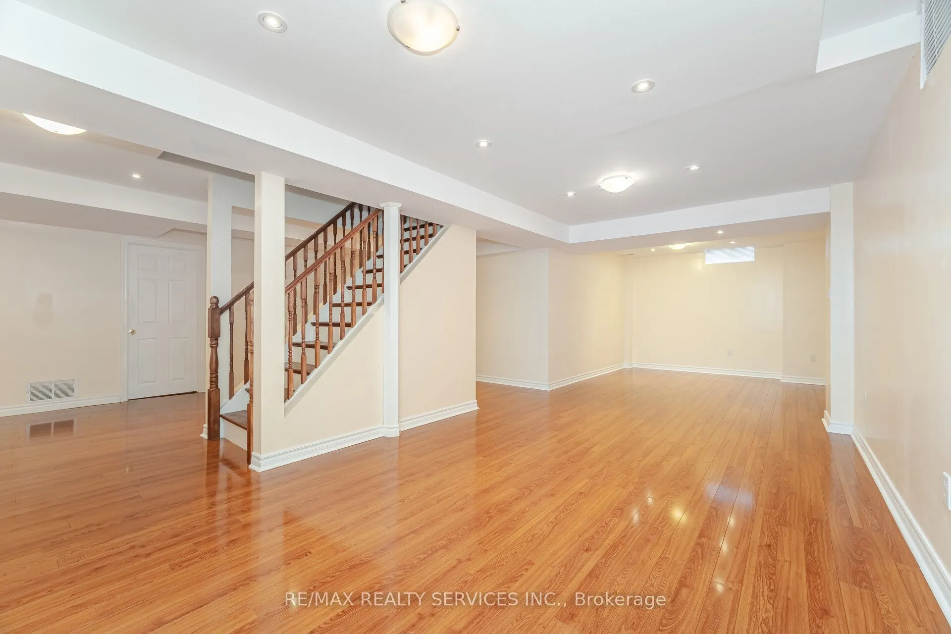 71 Ivy Glen Drive
