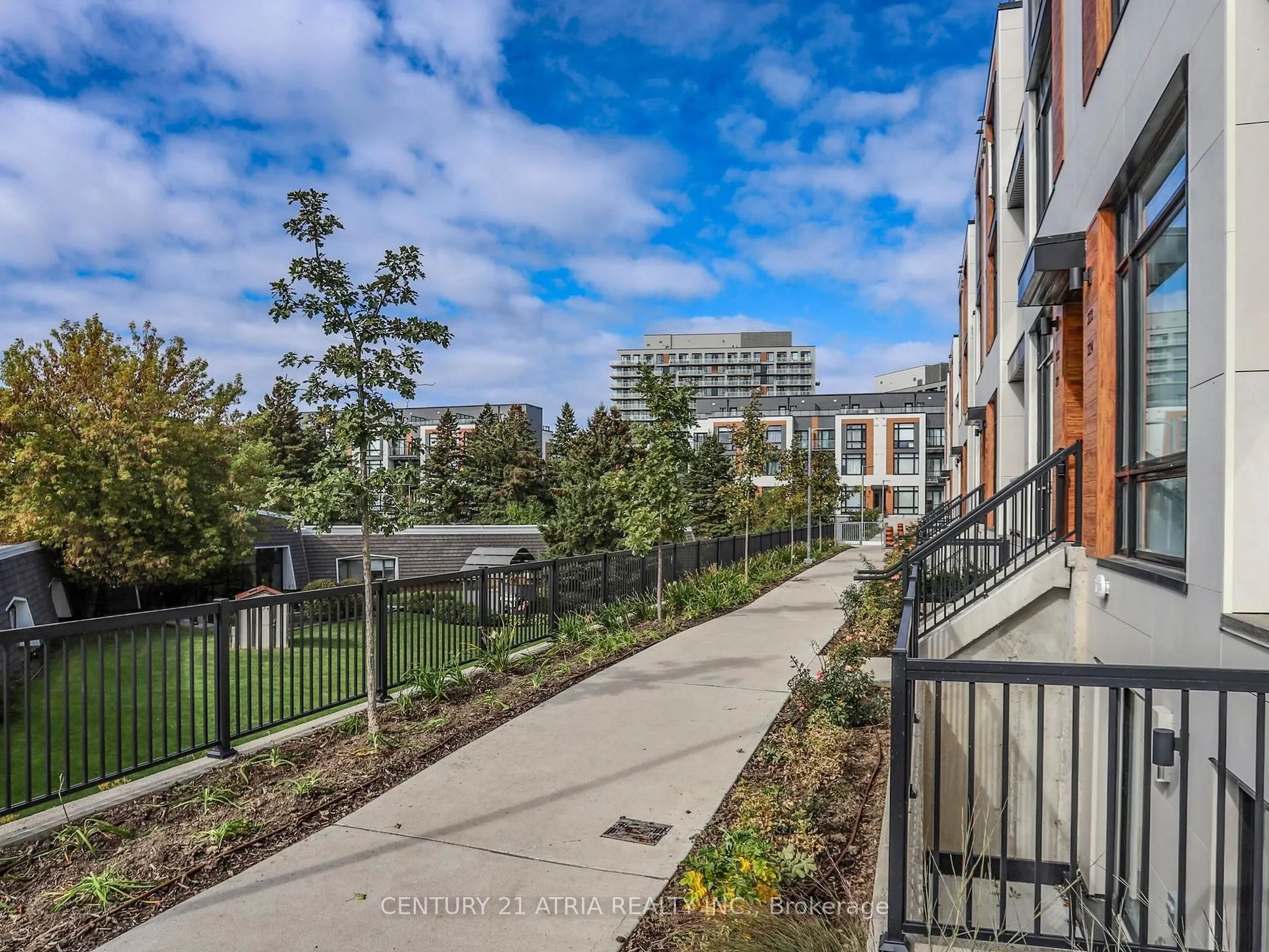 8 Steckley House Lane, #216