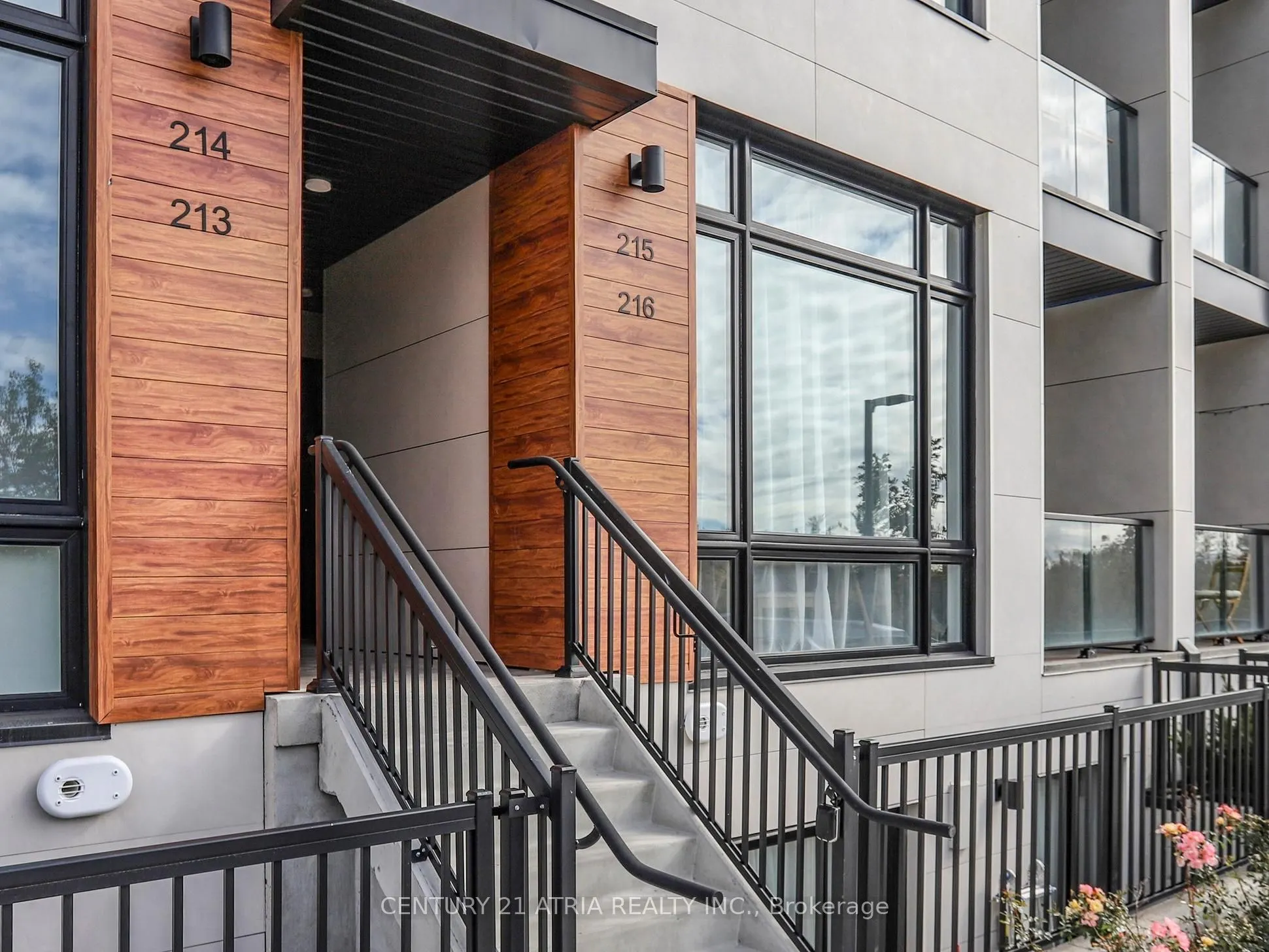 8 Steckley House Lane, #216