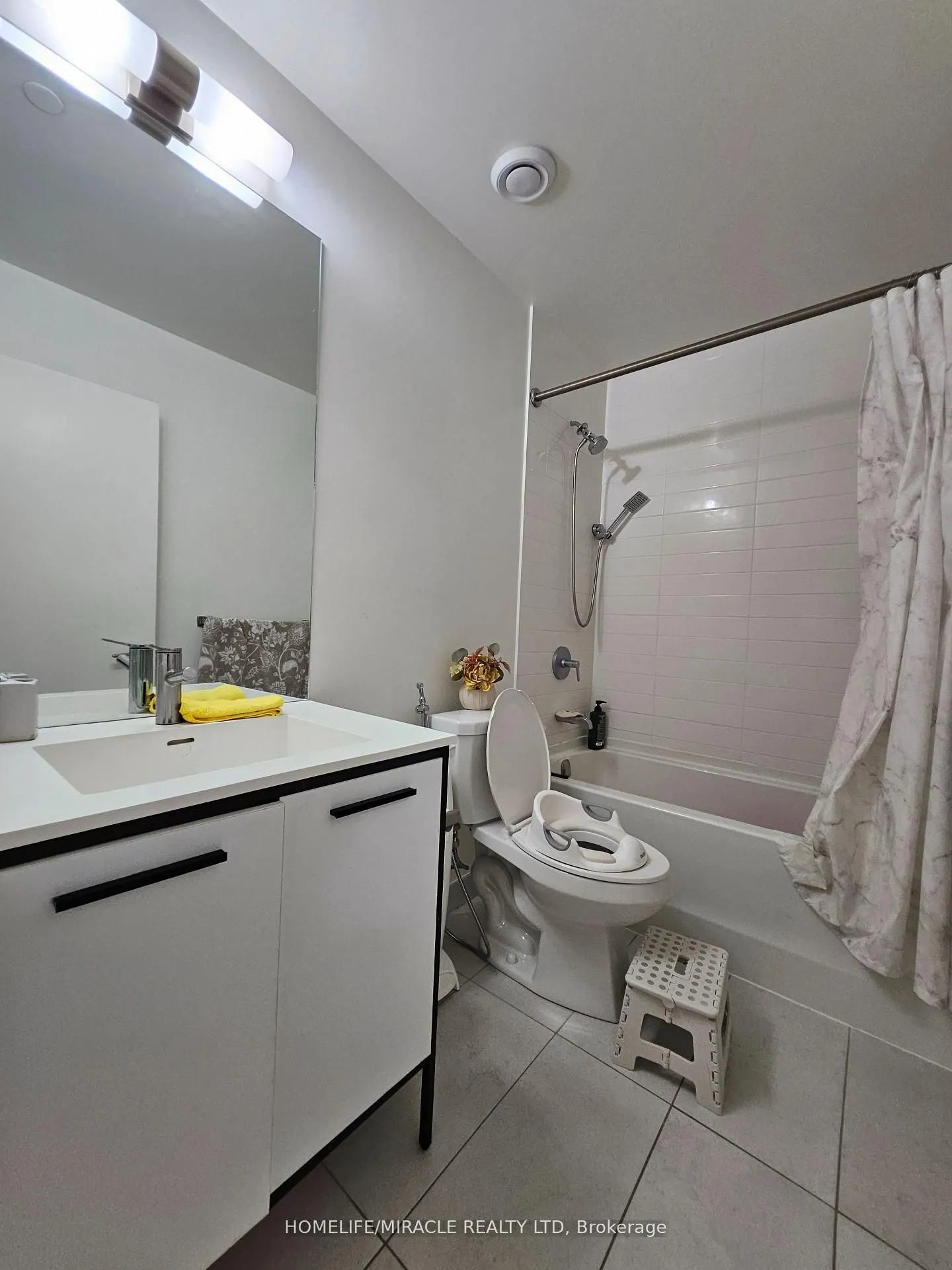 185 DEERFIELD Road, #116
