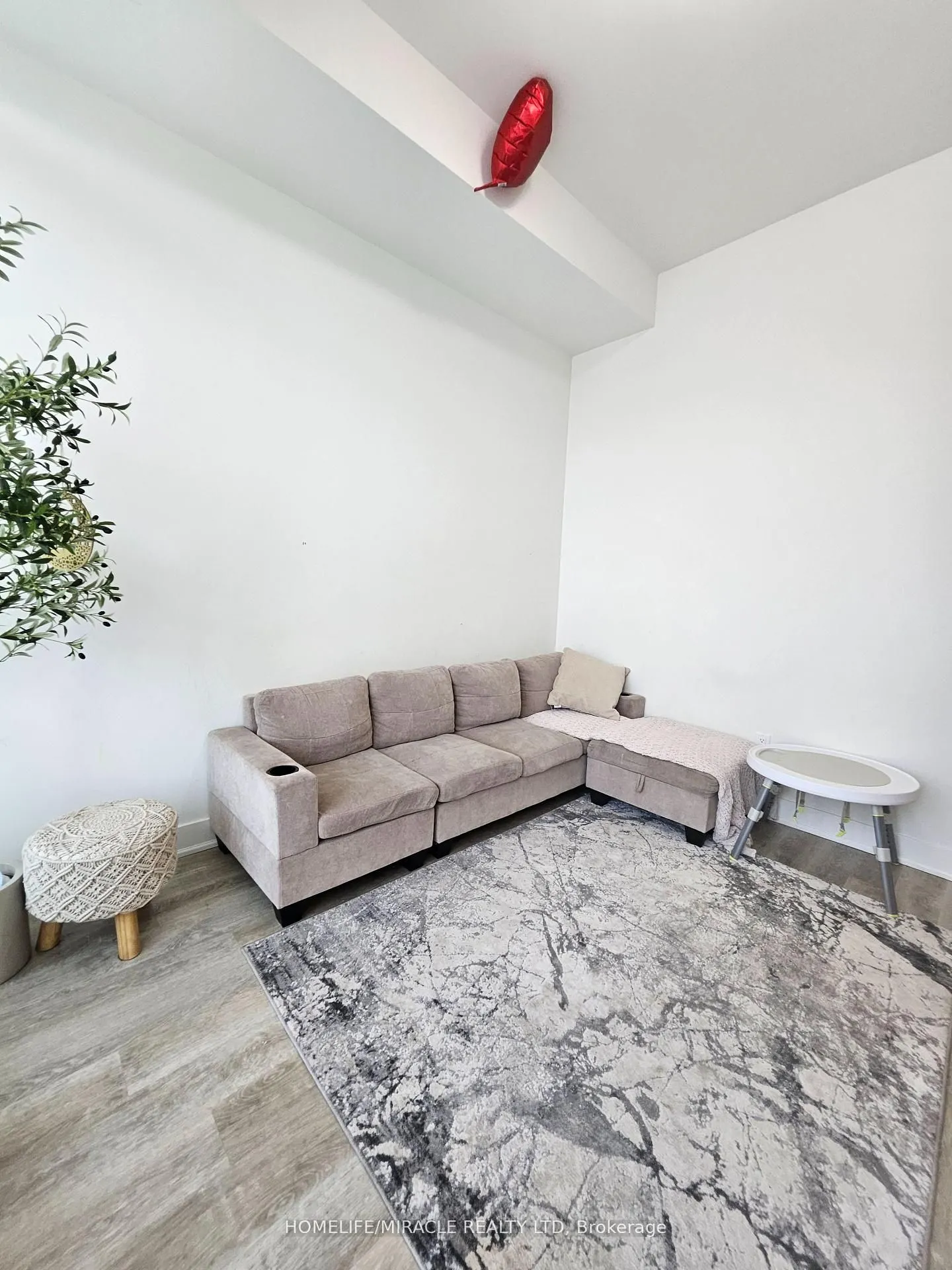 185 DEERFIELD Road, #116