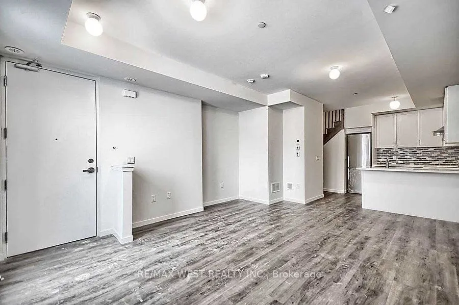 600 Alex Gardner Circle, #111