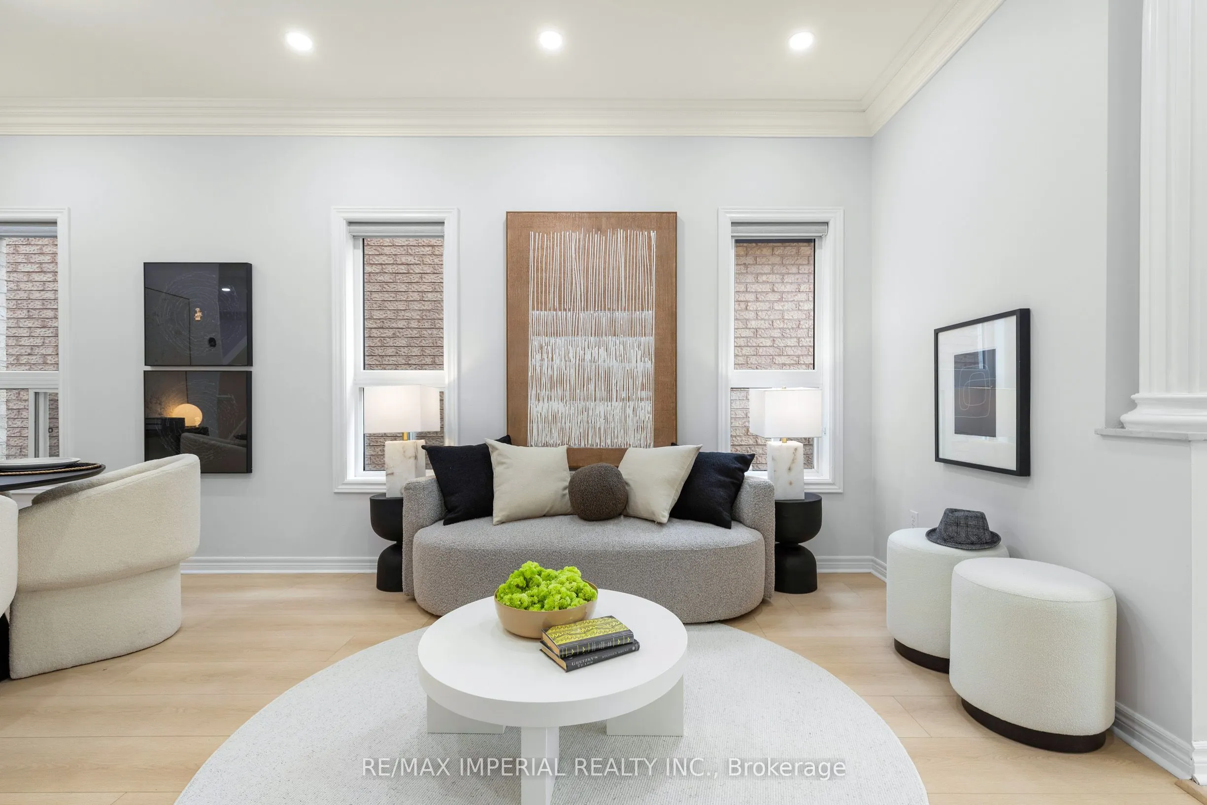 44 Hawkview Boulevard