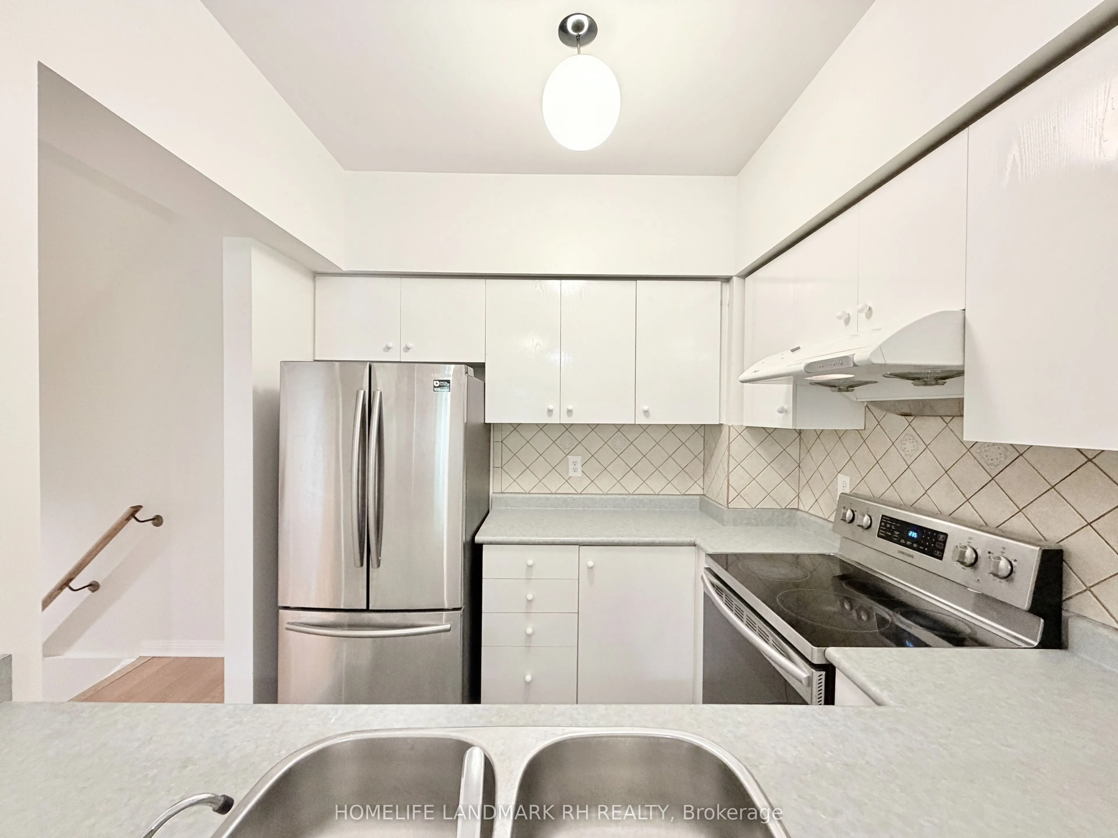 18 St Moritz Way, #2
