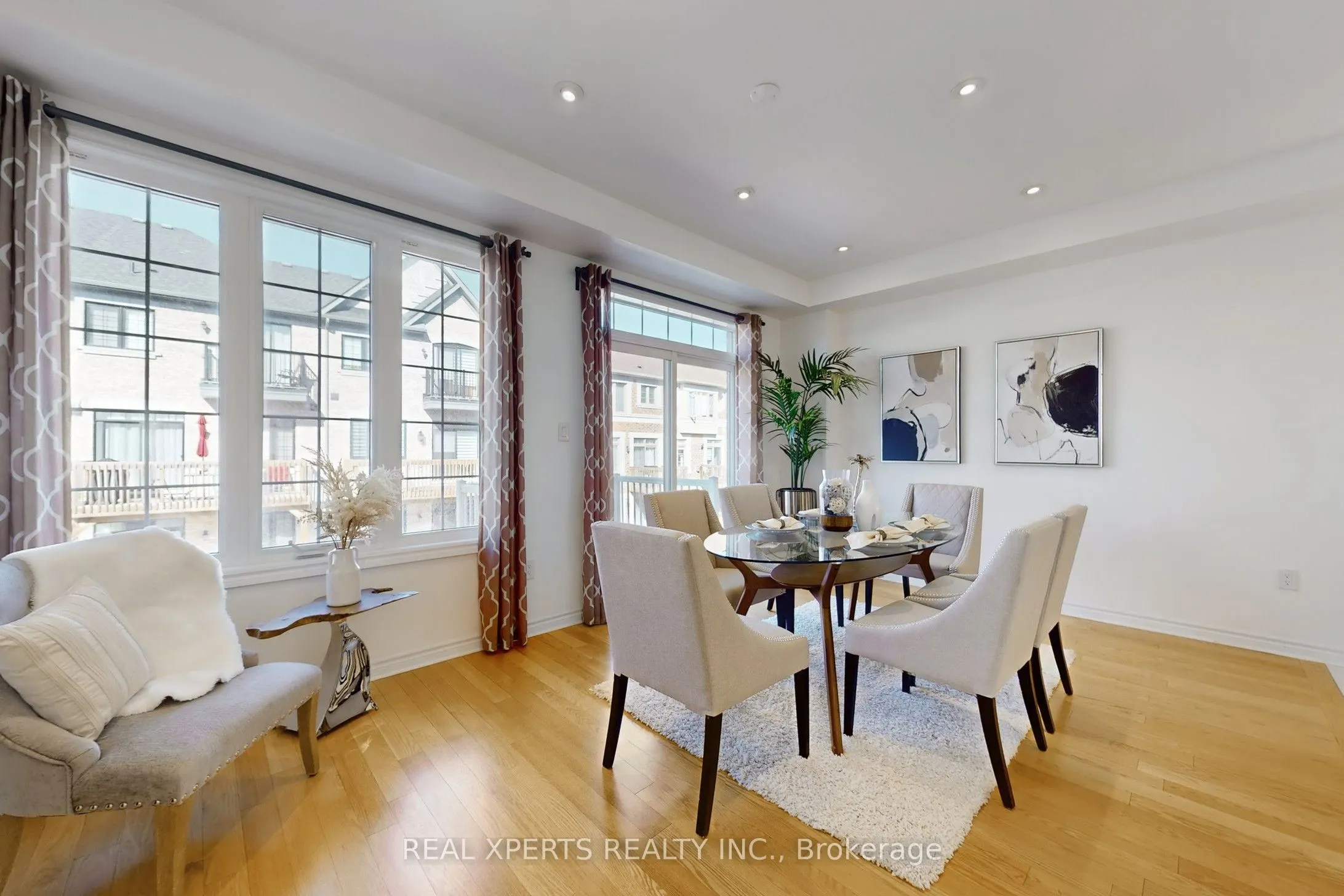 18 Farooq Boulevard