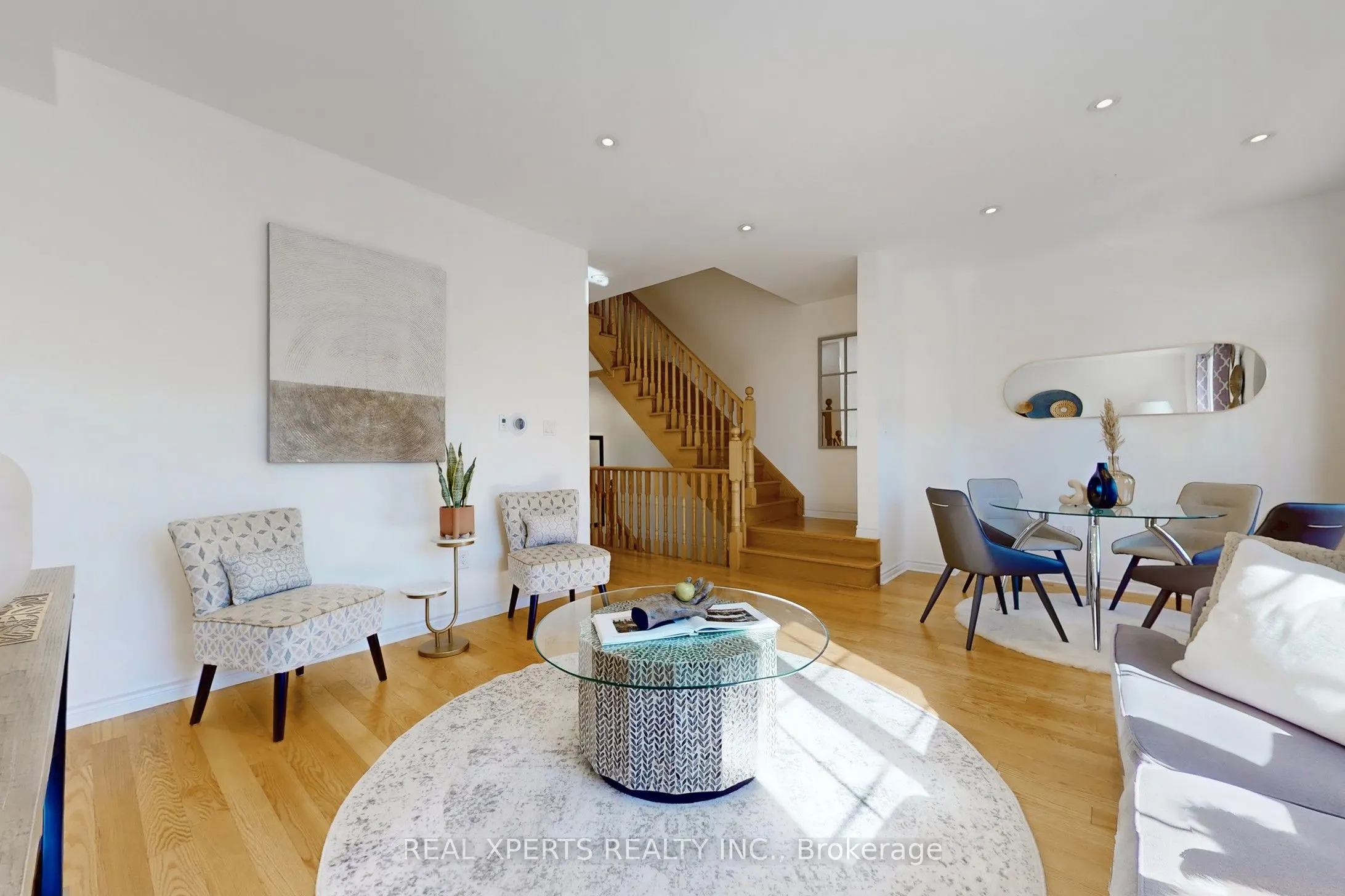 18 Farooq Boulevard